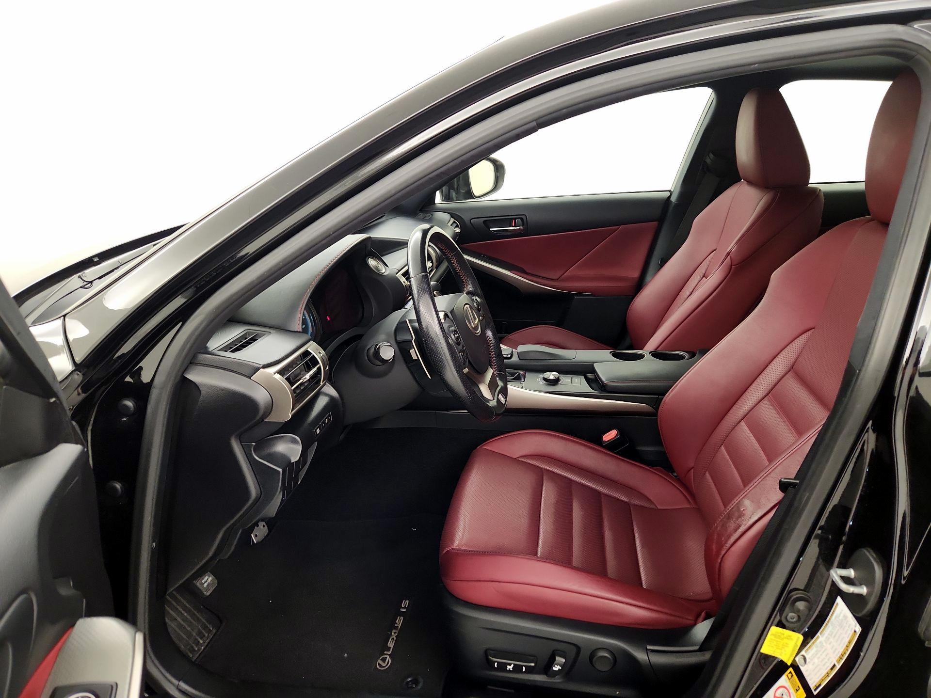 Thumbnail: 2015 Lexus IS - 11