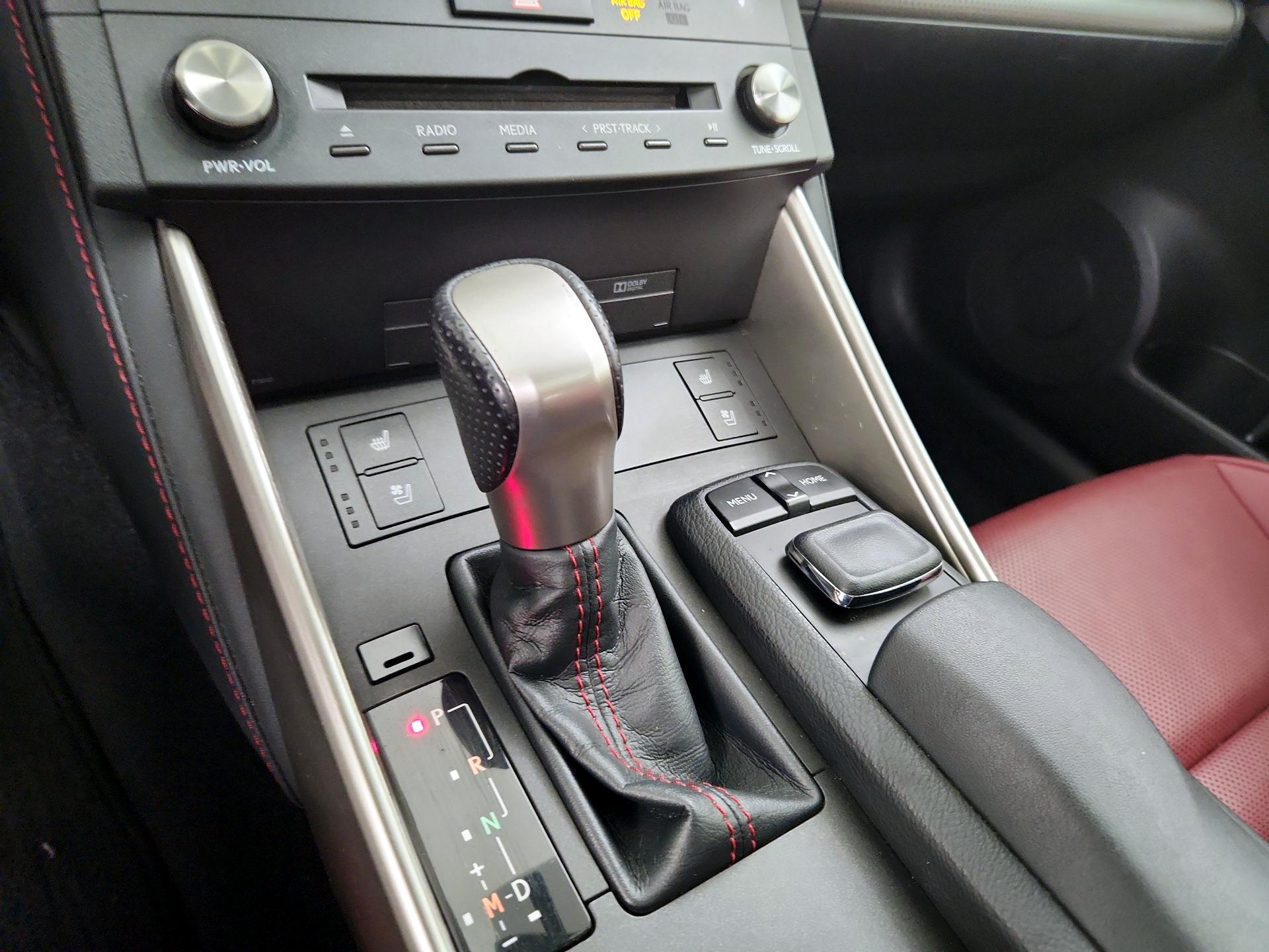 Thumbnail: 2015 Lexus IS - 18