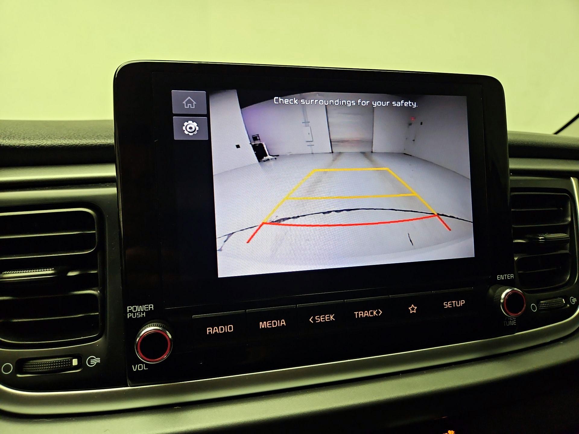 Thumbnail: 2022 Kia Rio - 14