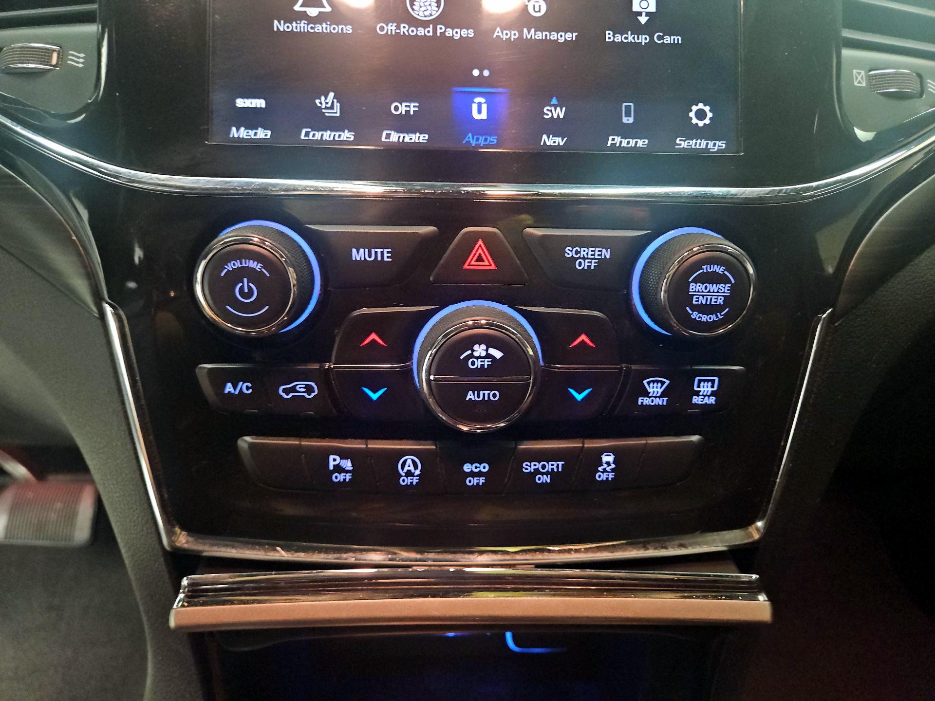 Thumbnail: 2021 Jeep Grand Cherokee - 17