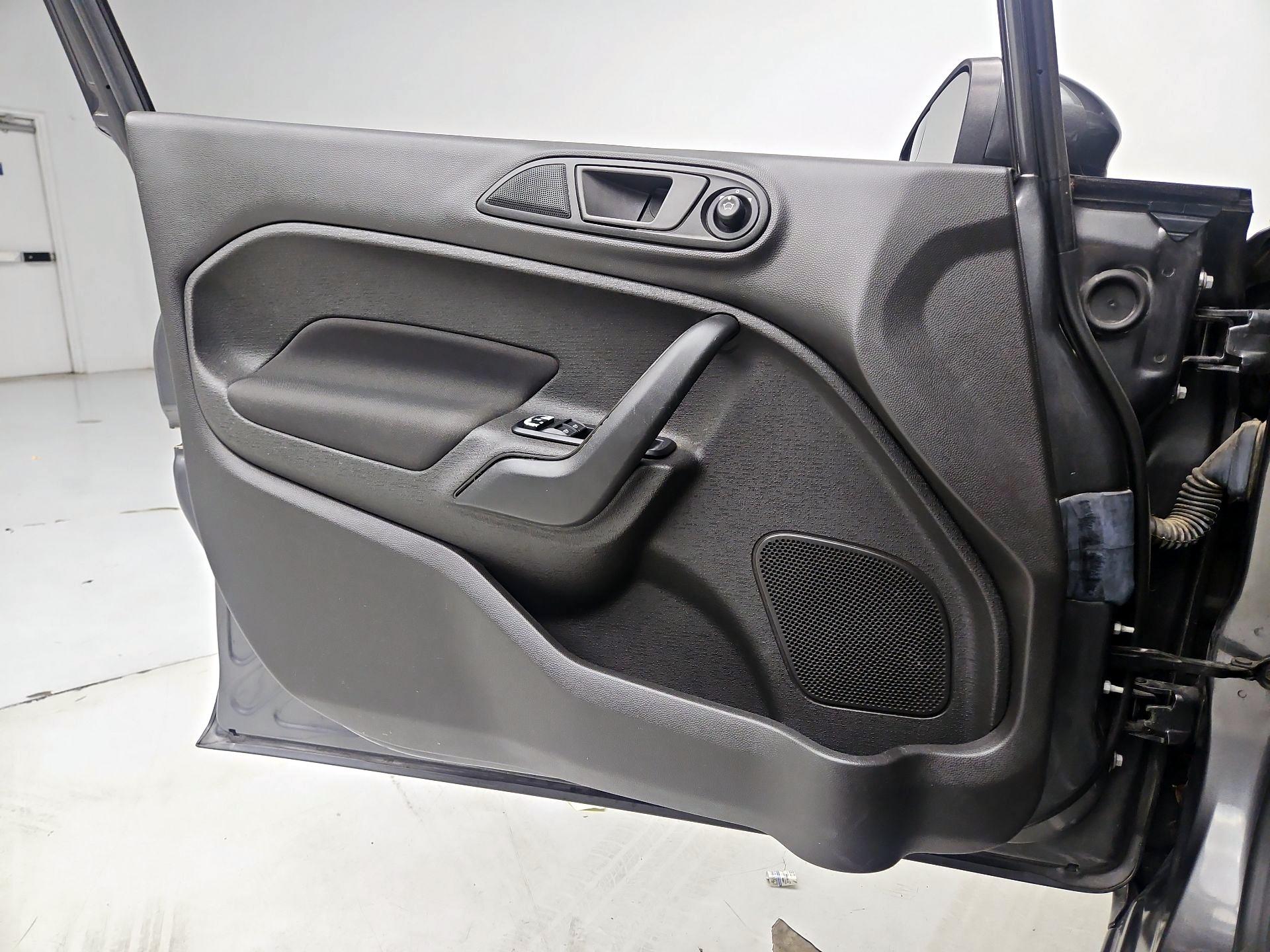 Thumbnail: 2019 Ford Fiesta - 12