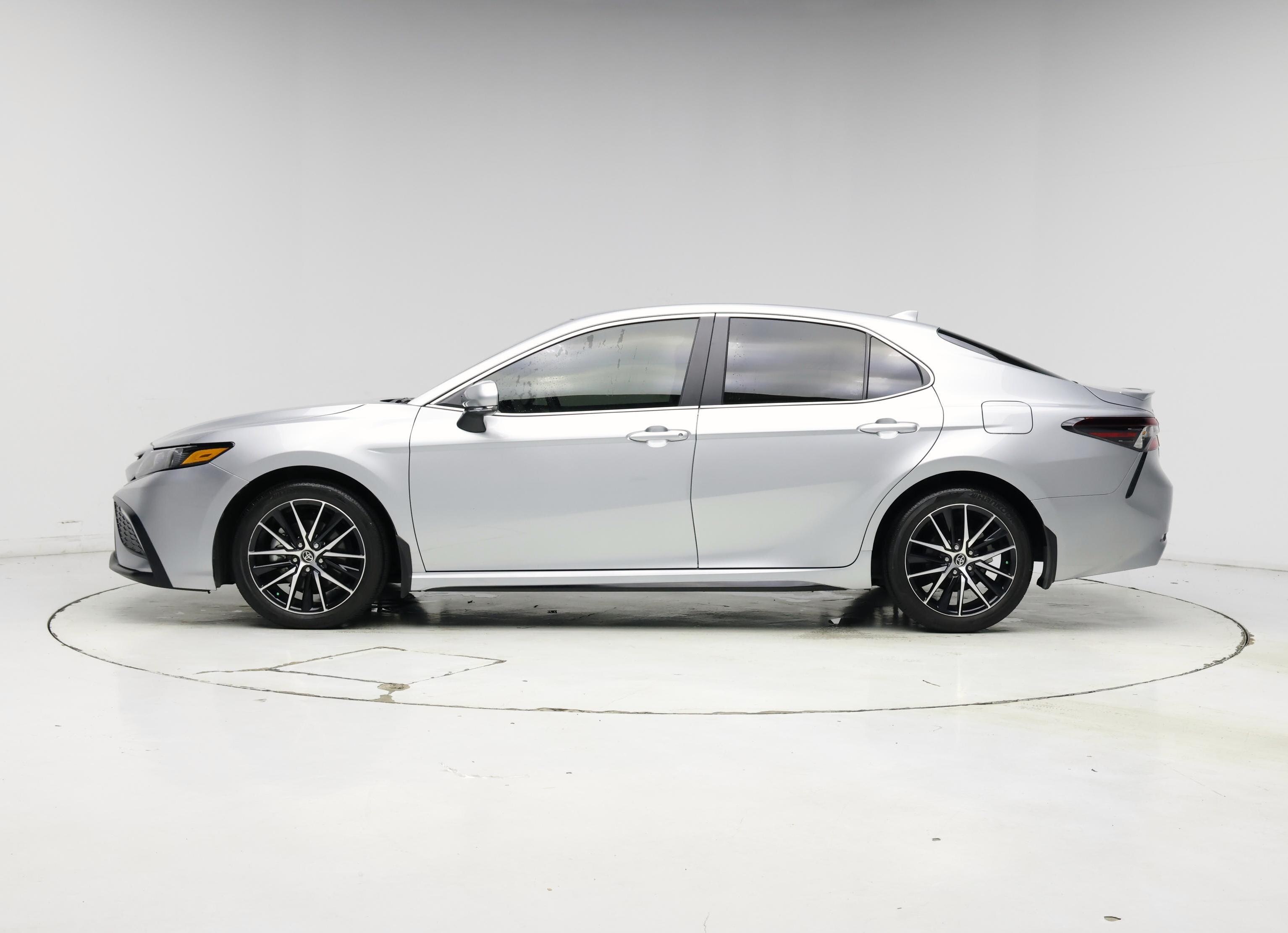 Thumbnail: 2024 Toyota Camry - 3