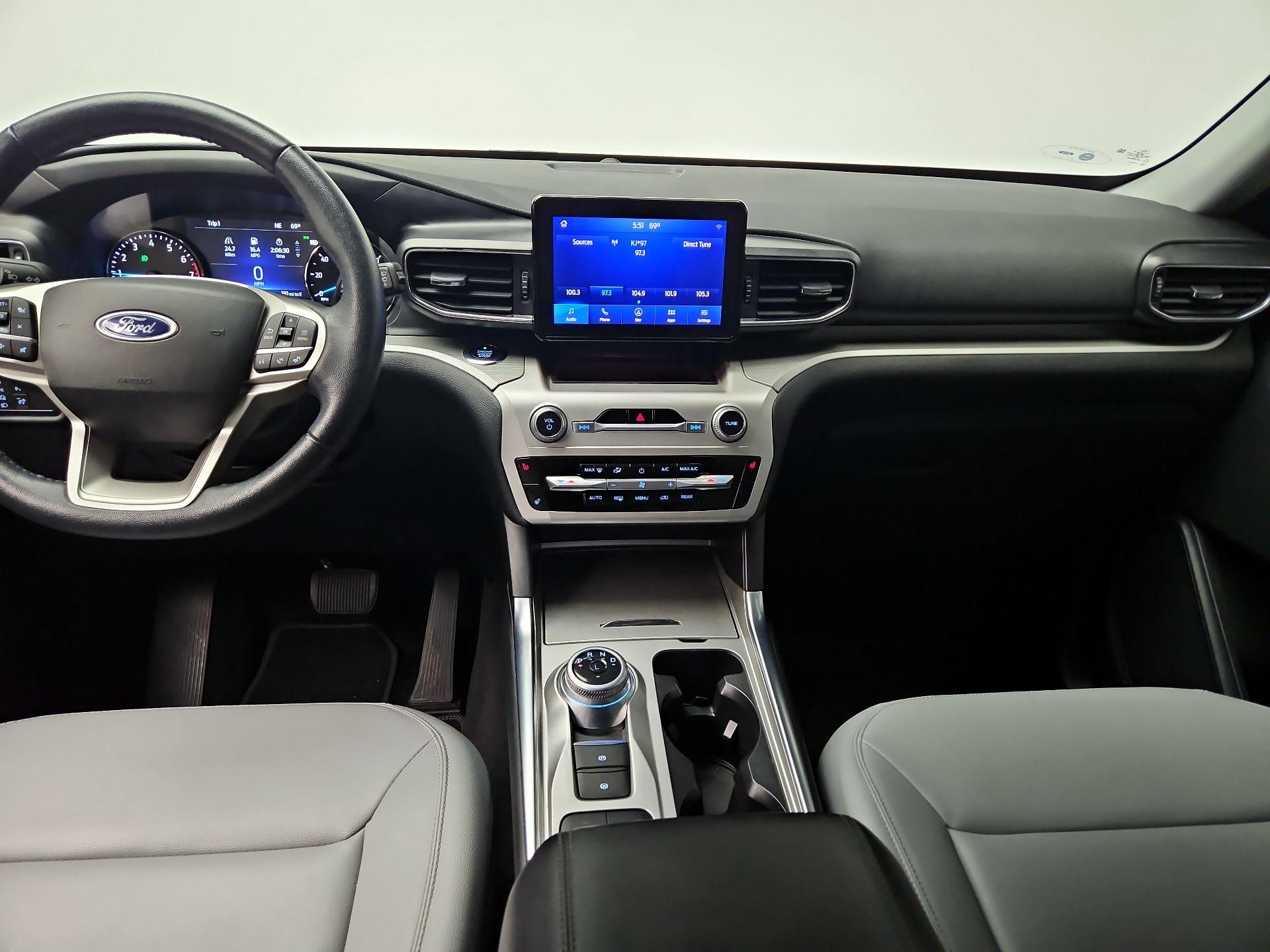 Thumbnail: 2021 Ford Explorer - 9