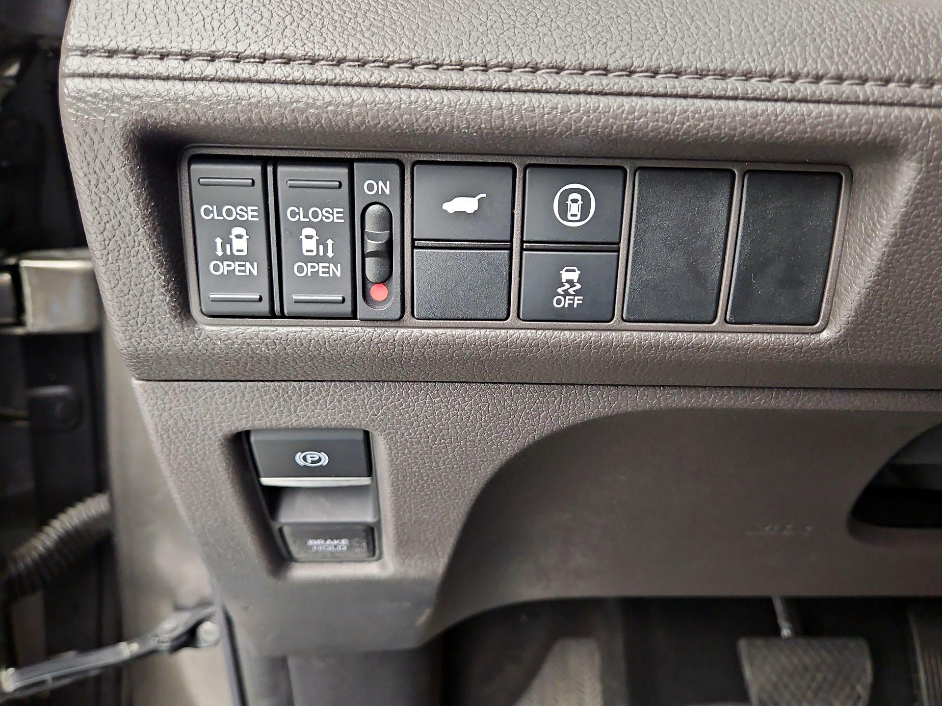 Thumbnail: 2023 Honda Odyssey - 13