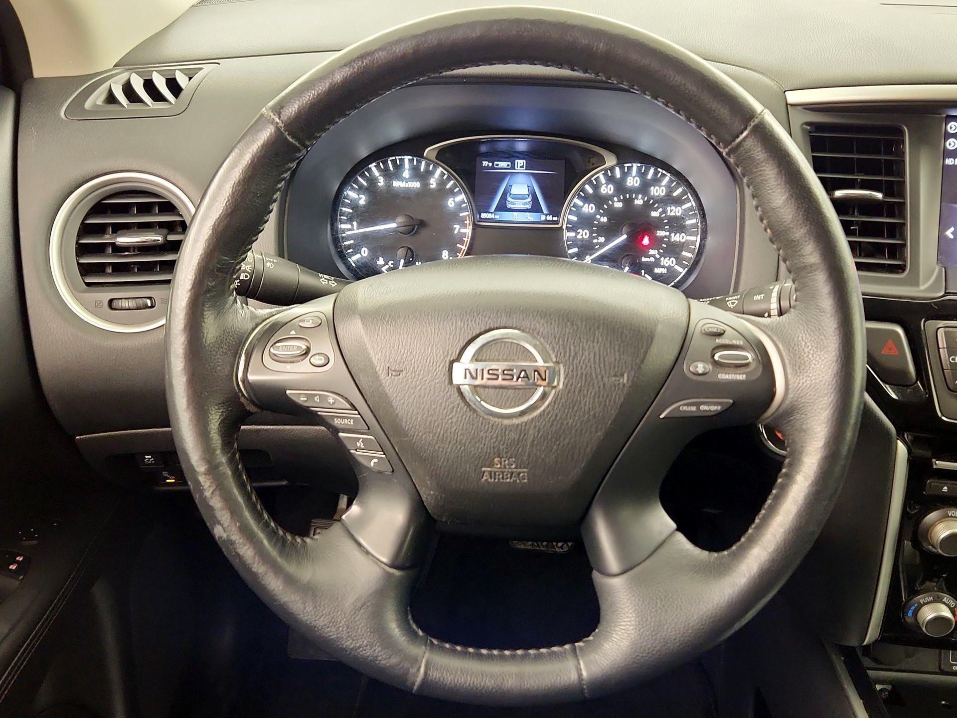 Thumbnail: 2018 Nissan Pathfinder - 10