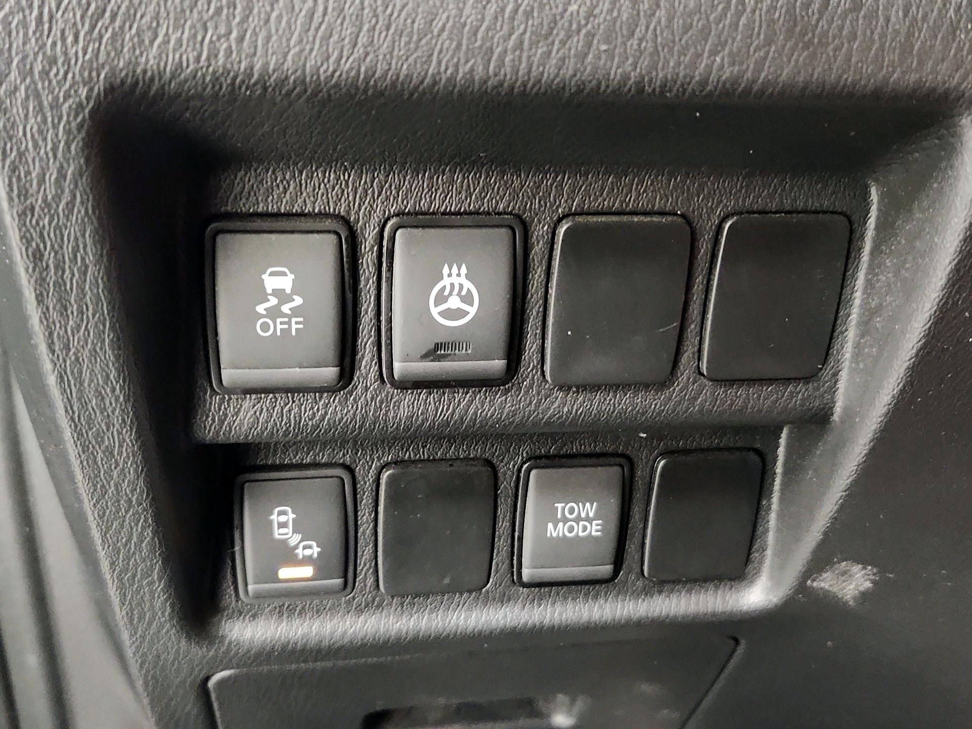 Thumbnail: 2018 Nissan Pathfinder - 13