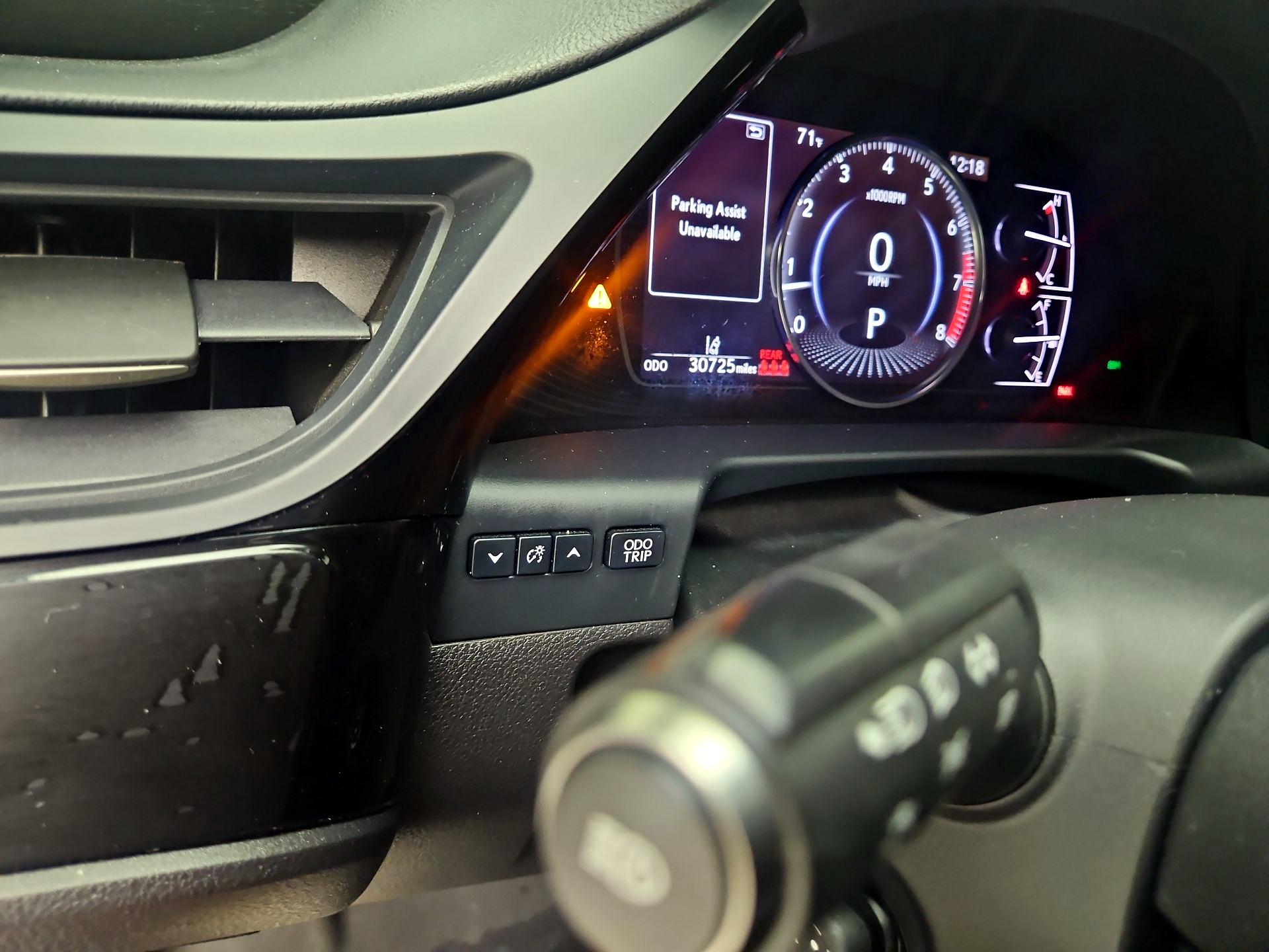 Thumbnail: 2022 Lexus ES - 13