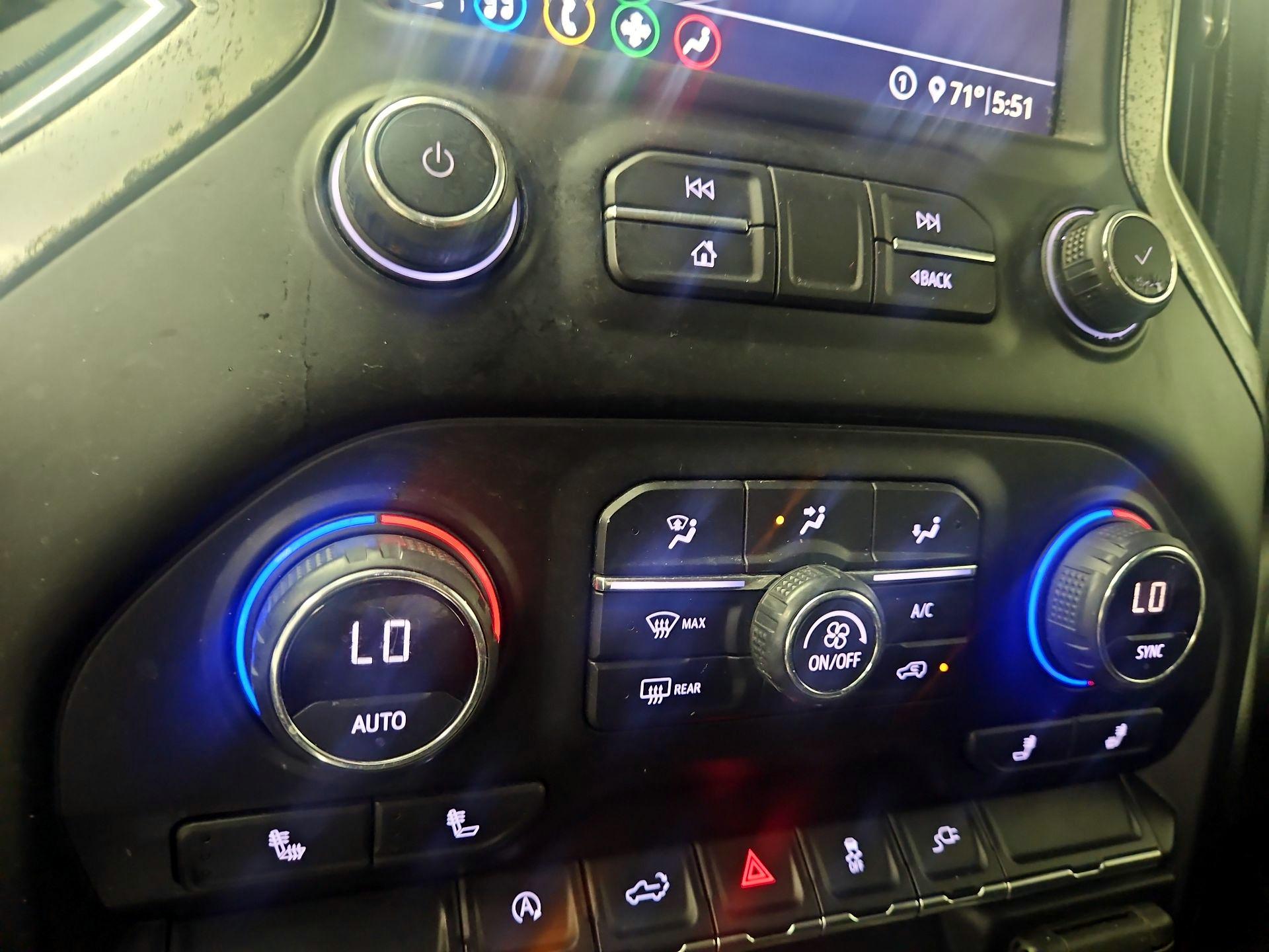 Thumbnail: 2020 Chevrolet Silverado 1500 - 16