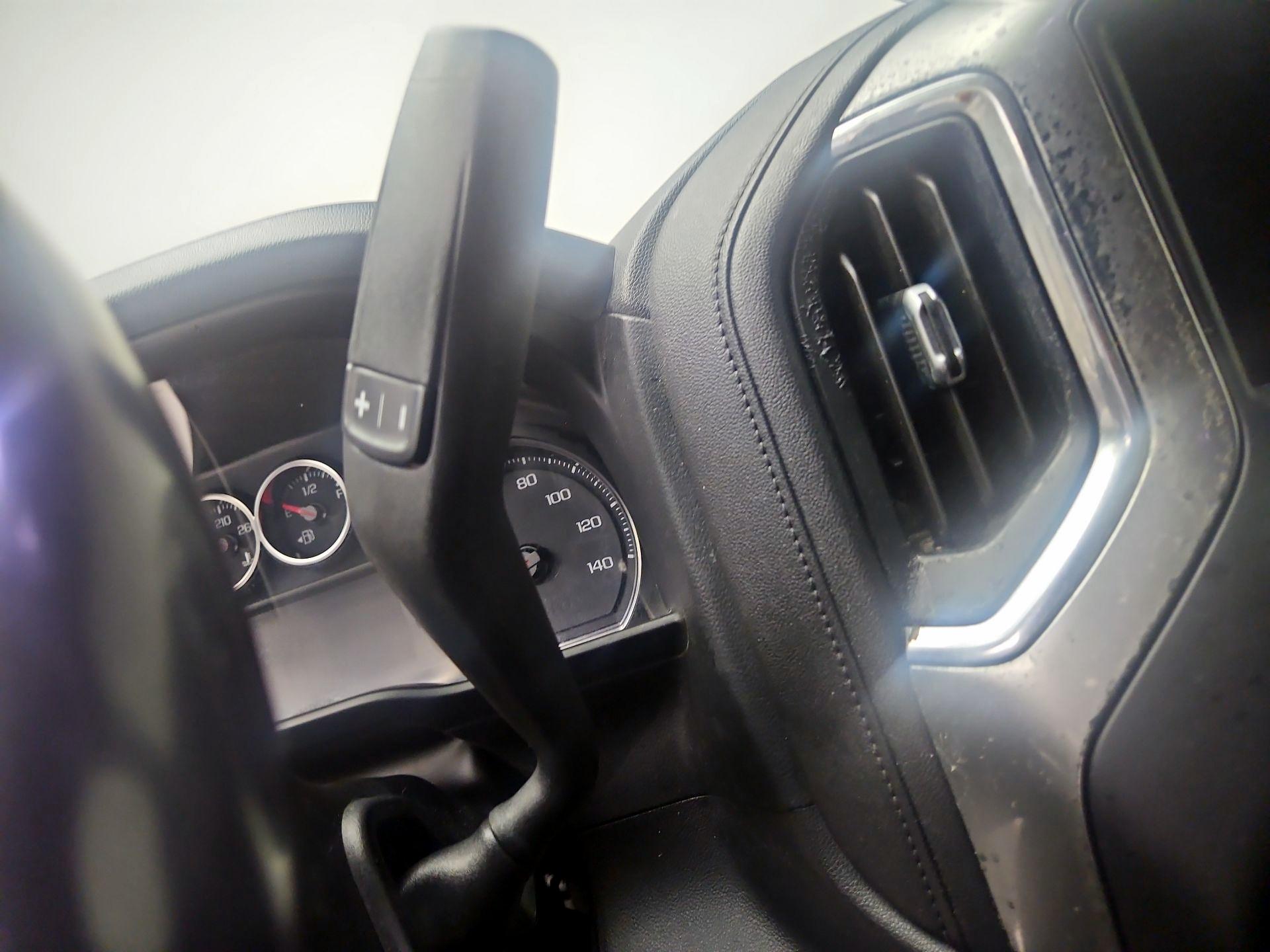 Thumbnail: 2020 Chevrolet Silverado 1500 - 17