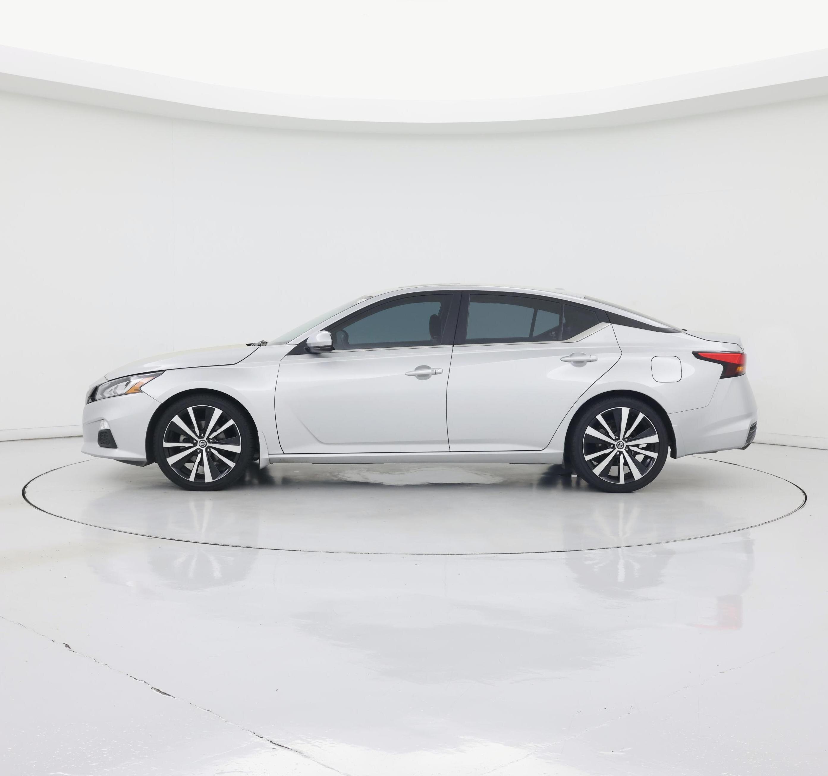 Thumbnail: 2021 Nissan Altima - 3