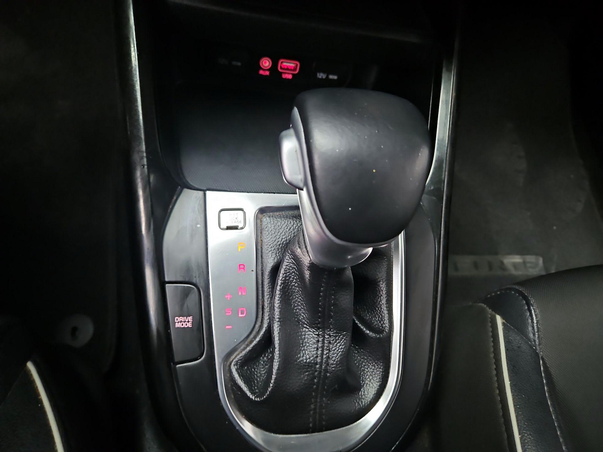 Thumbnail: 2021 Kia Forte - 17