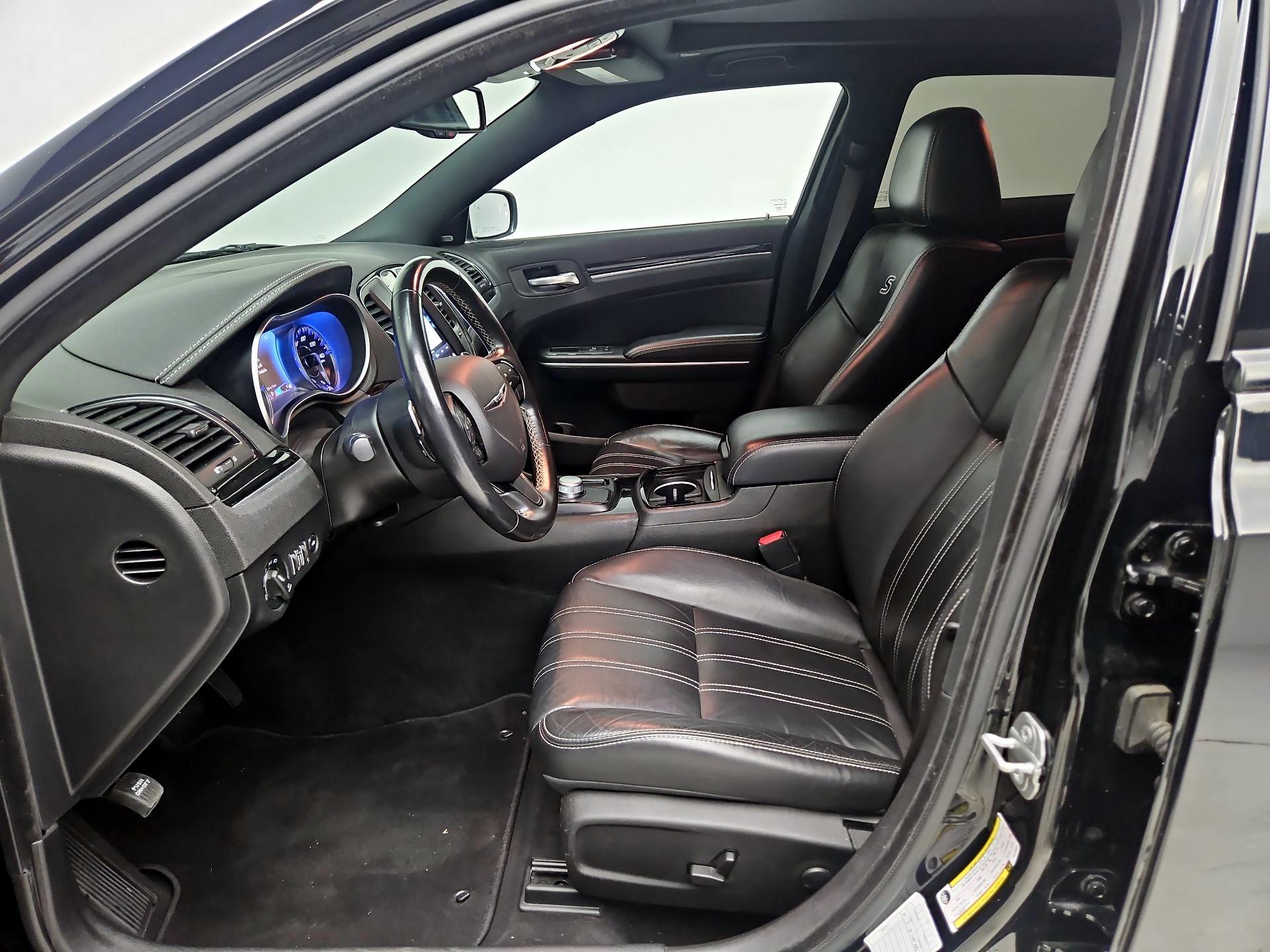 Thumbnail: 2022 Chrysler 300 - 11