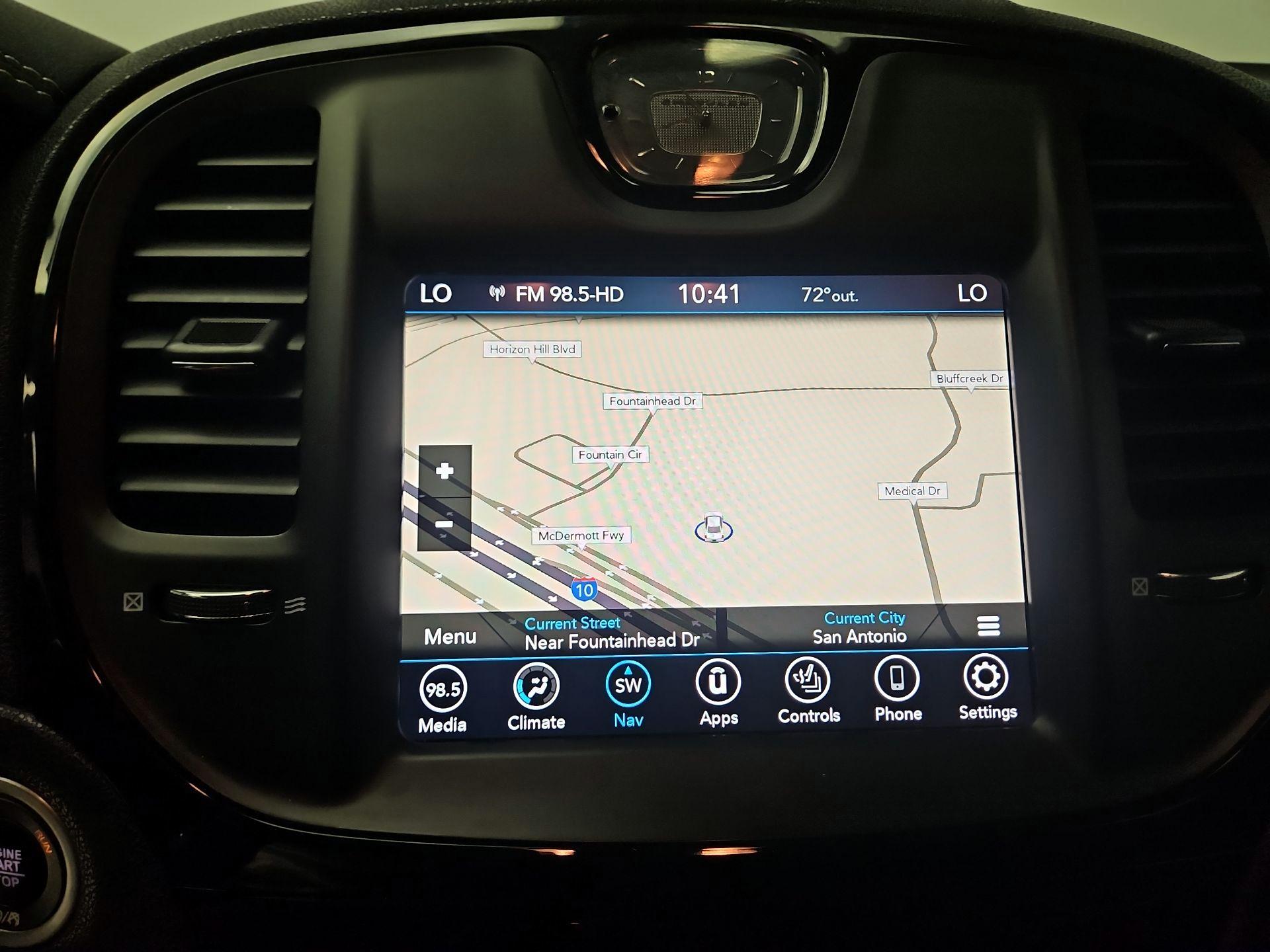 Thumbnail: 2022 Chrysler 300 - 14