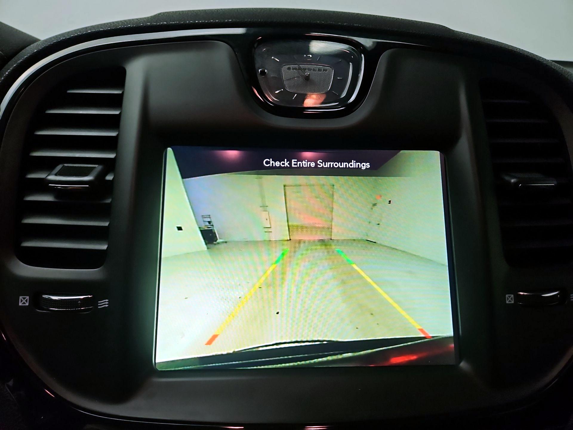 Thumbnail: 2022 Chrysler 300 - 15