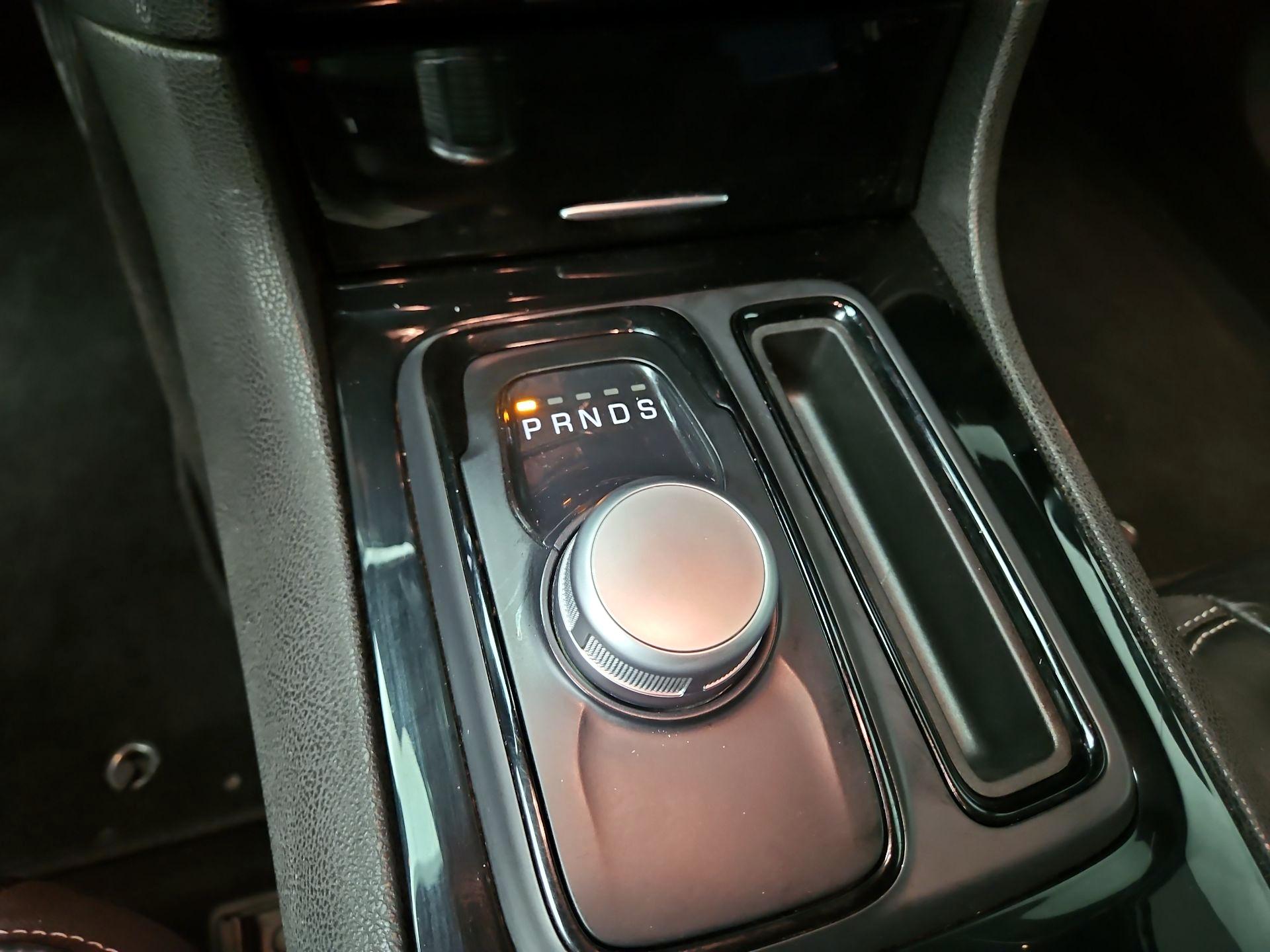 Thumbnail: 2022 Chrysler 300 - 18