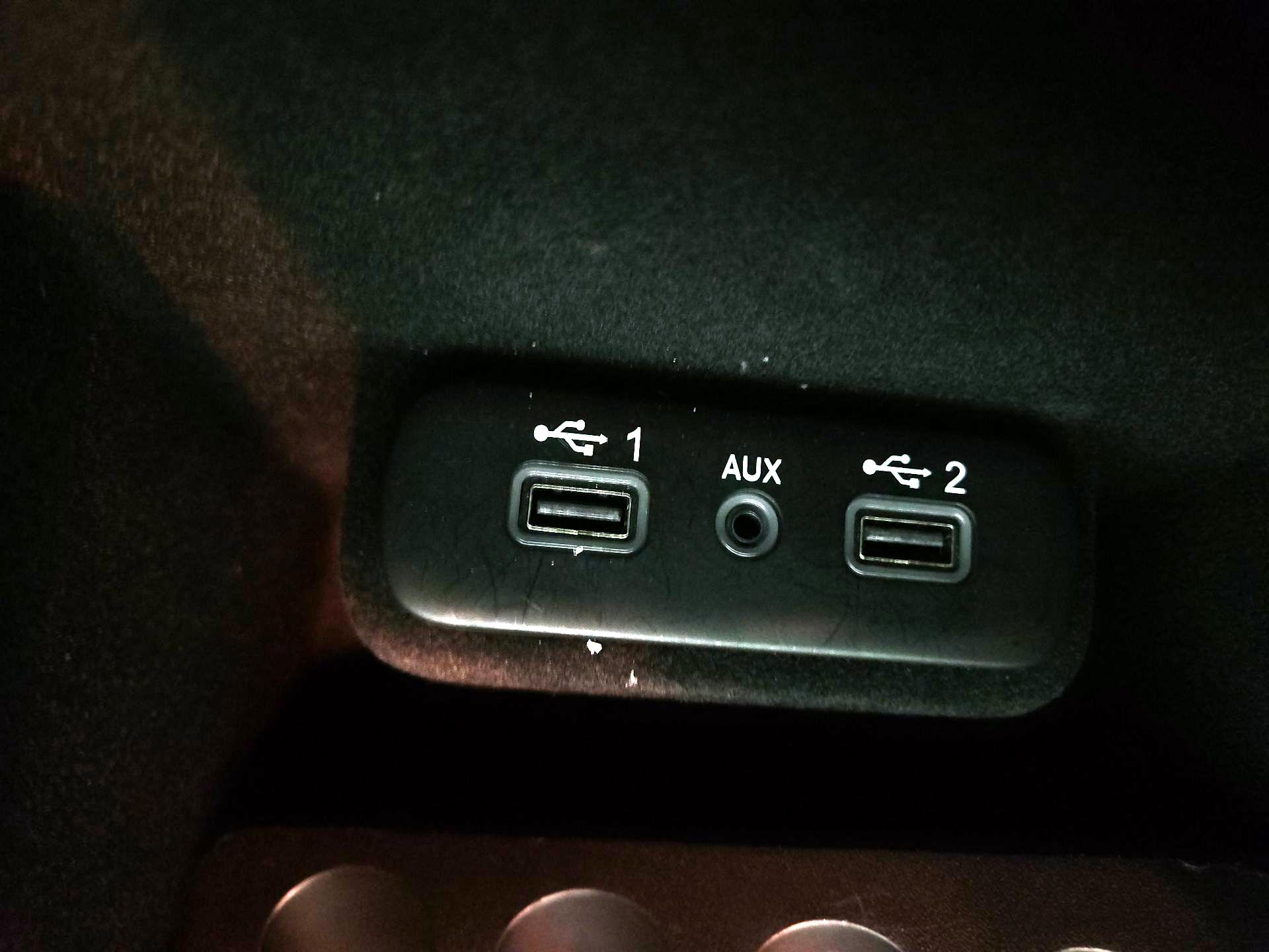 Thumbnail: 2022 Chrysler 300 - 19