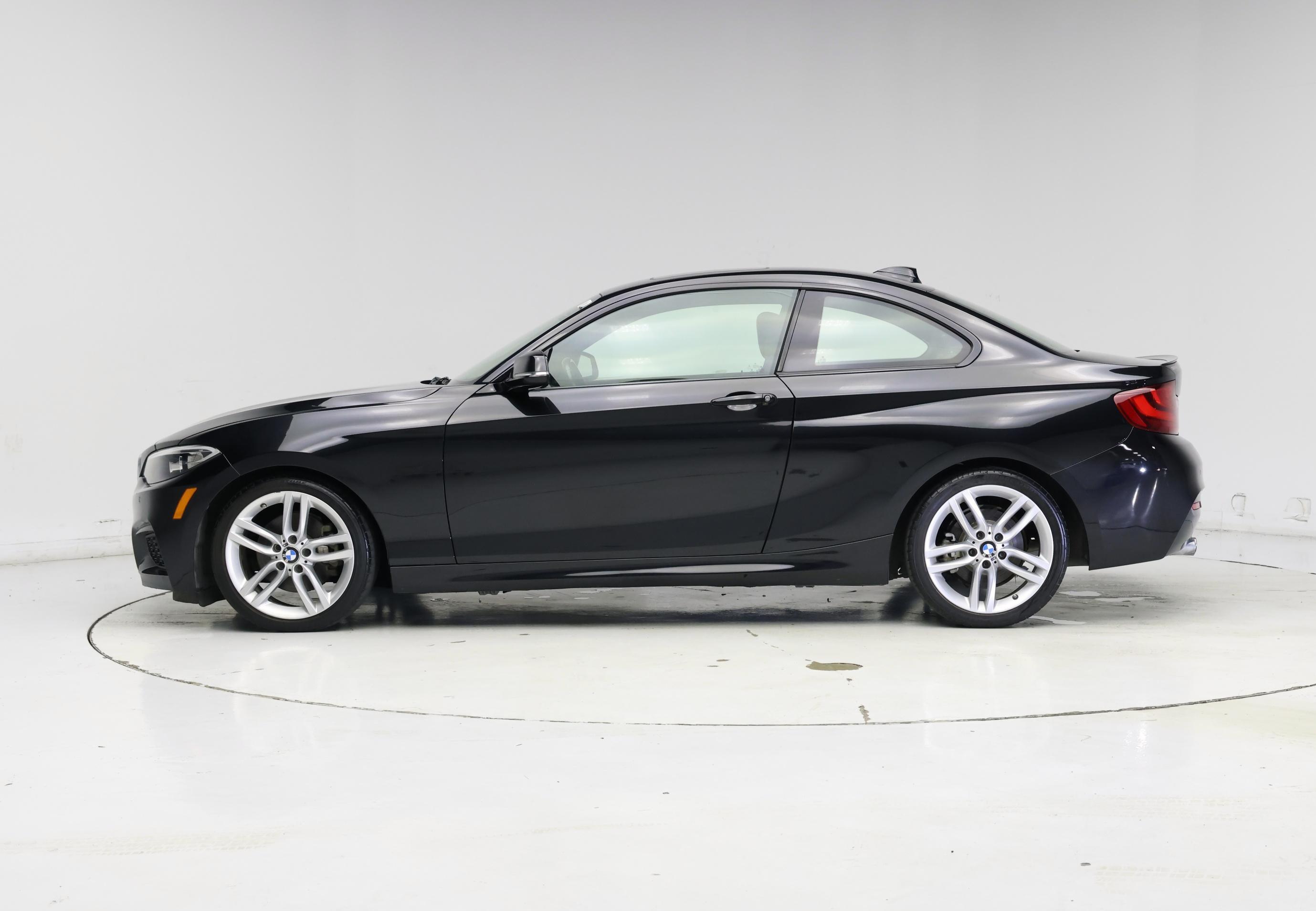 Thumbnail: 2016 BMW 2 Series - 3