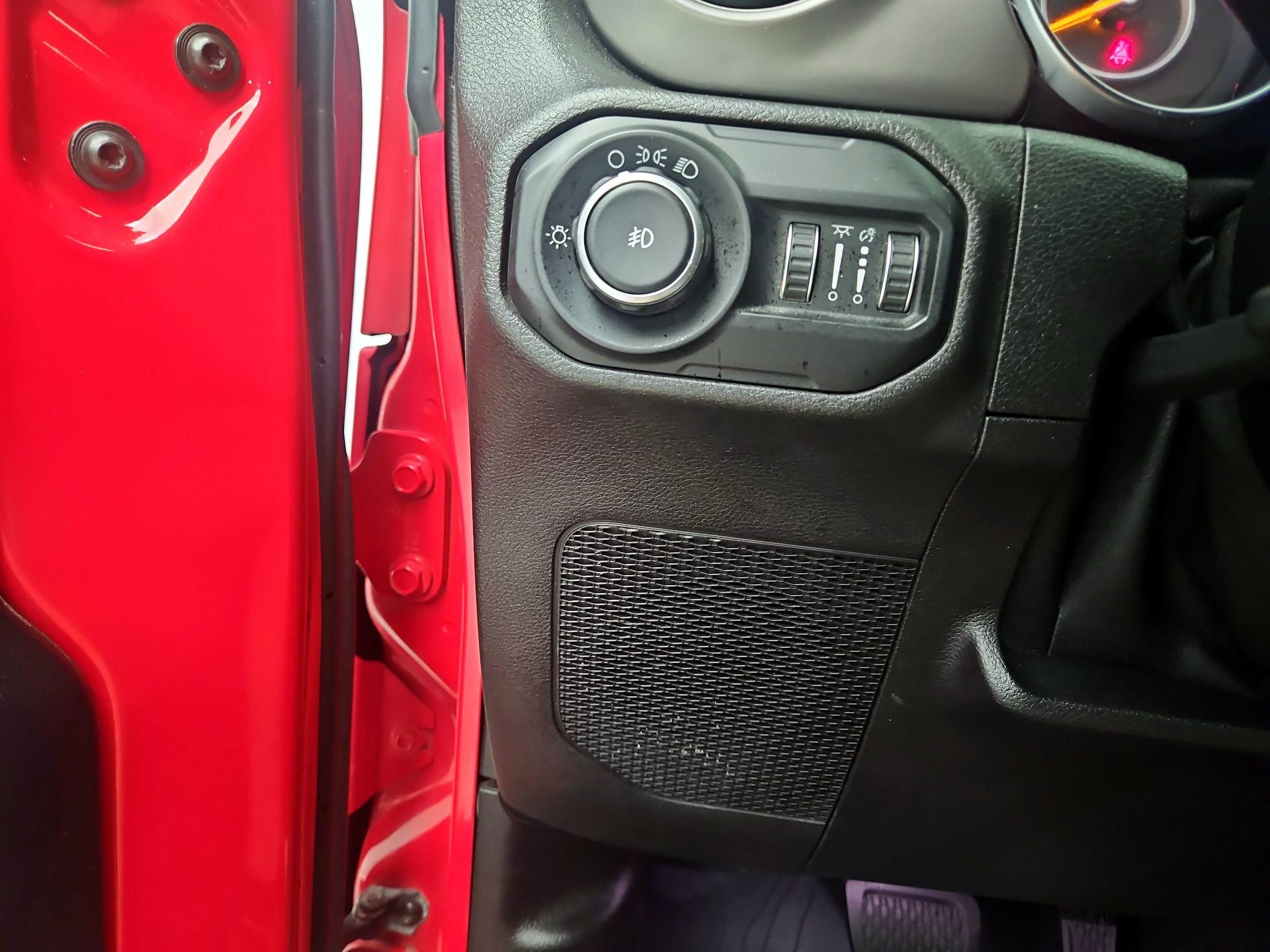 Thumbnail: 2020 Jeep Wrangler - 13