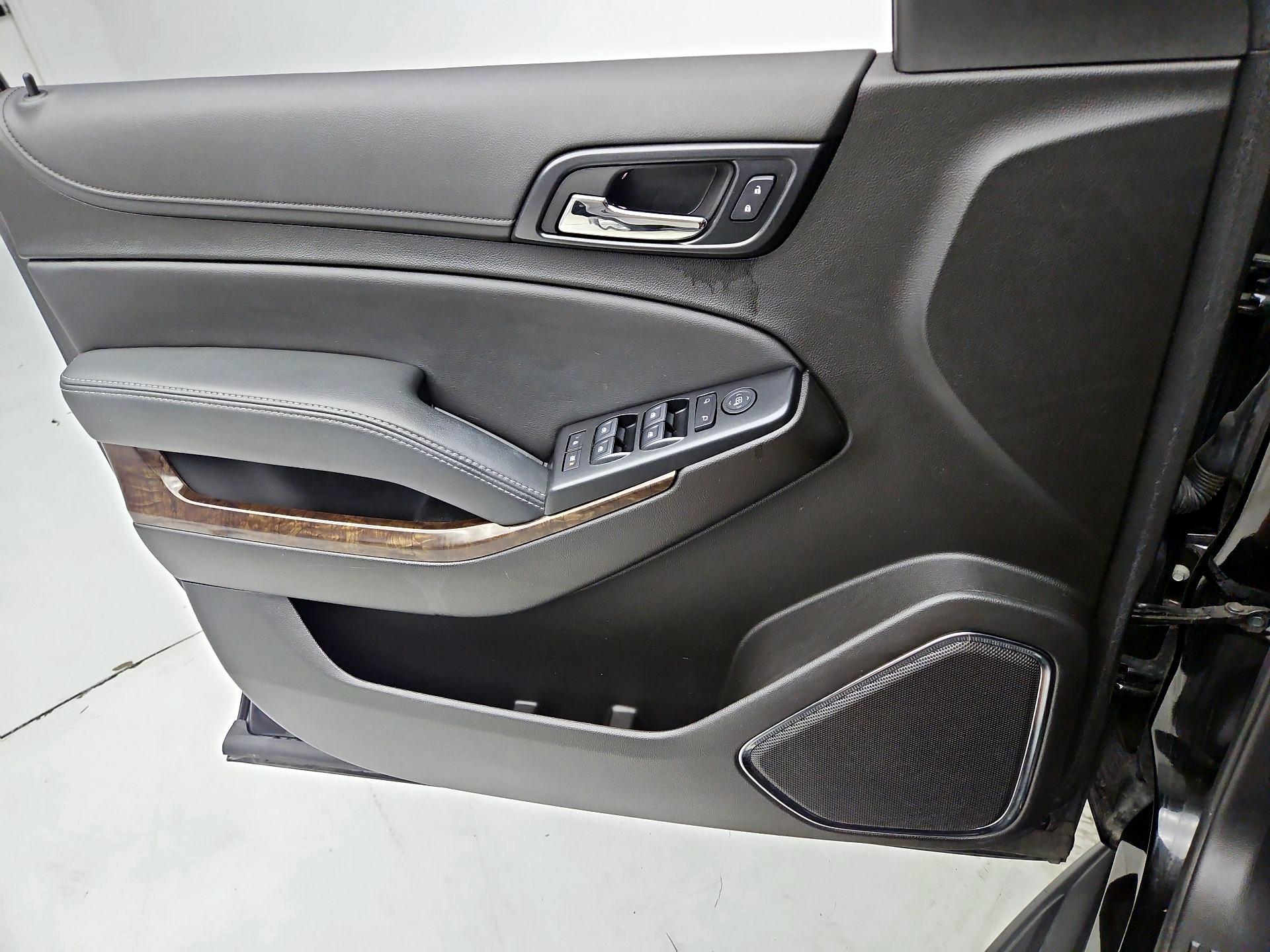 Thumbnail: 2020 Chevrolet Tahoe - 12