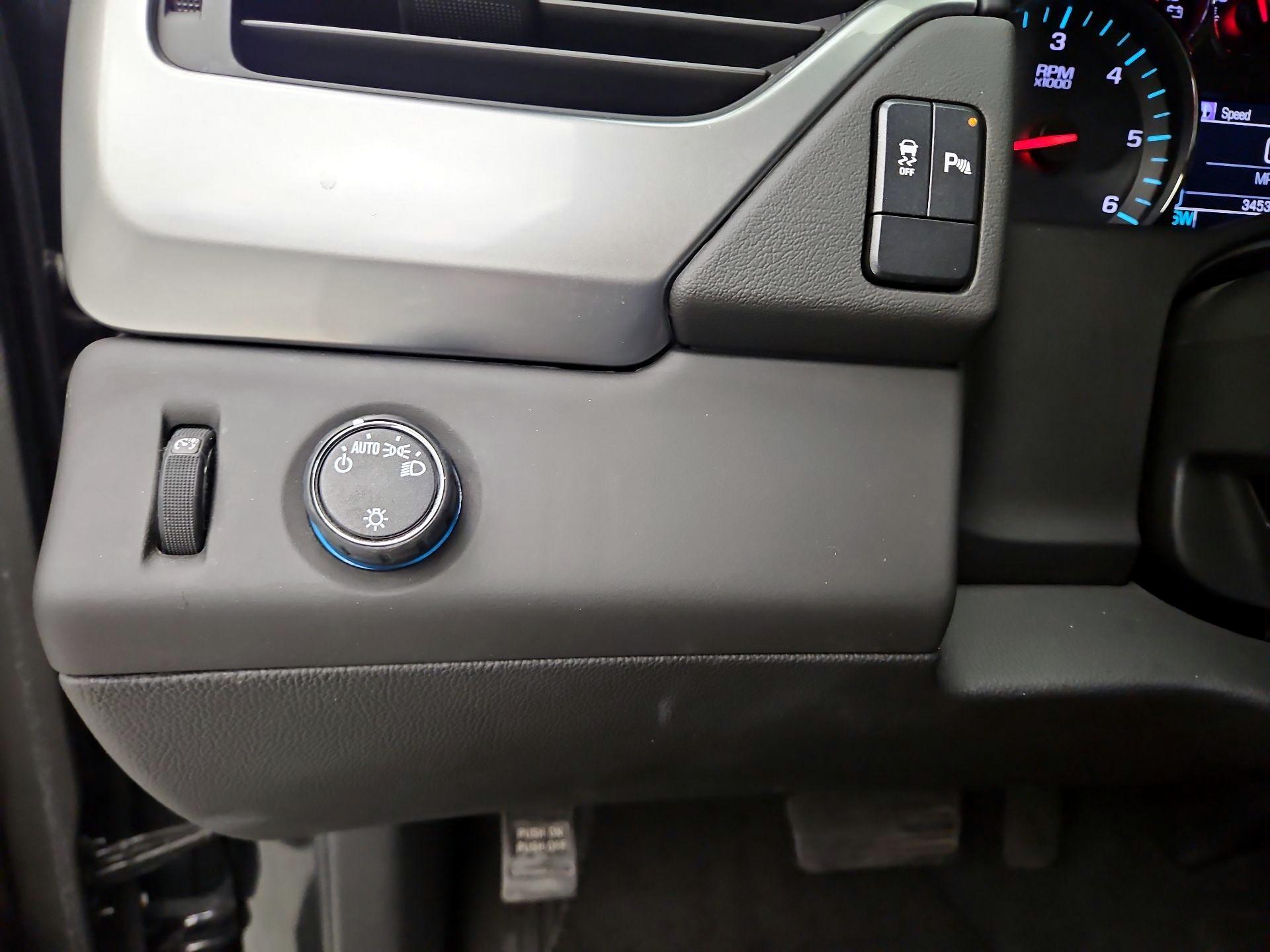 Thumbnail: 2020 Chevrolet Tahoe - 13