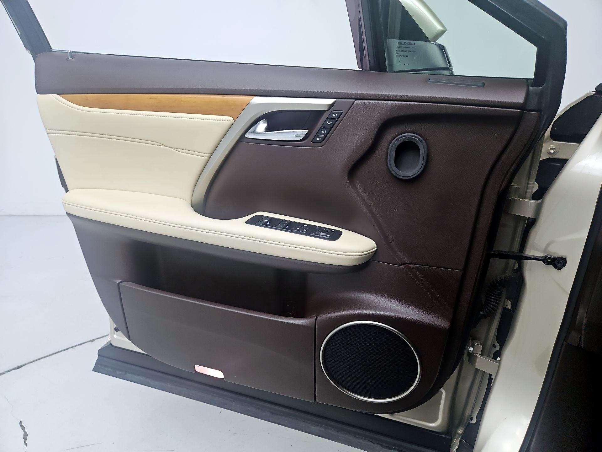 Thumbnail: 2019 Lexus RX - 12