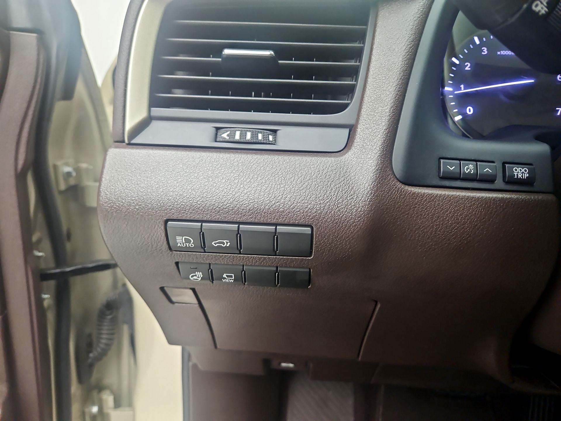 Thumbnail: 2019 Lexus RX - 13