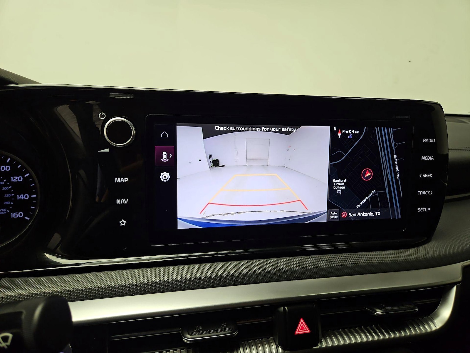 2024 Kia K5 GT-Line - Photo 16