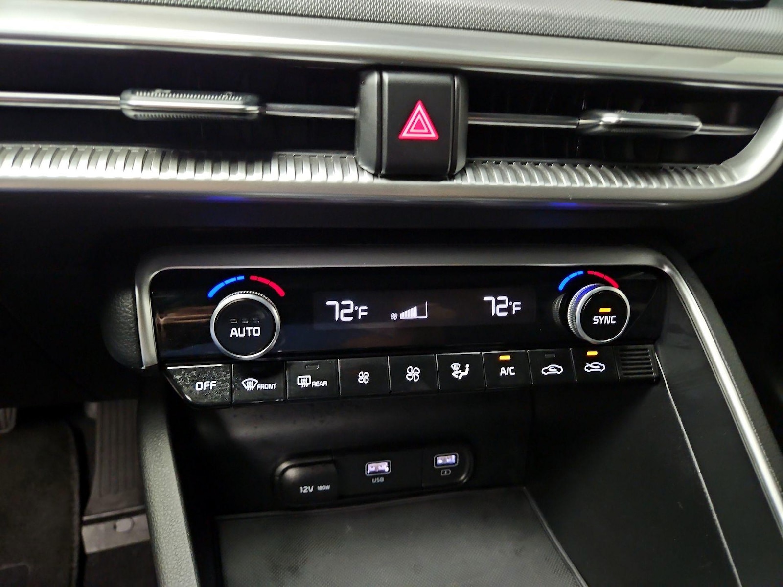 2024 Kia K5 GT-Line - Photo 18