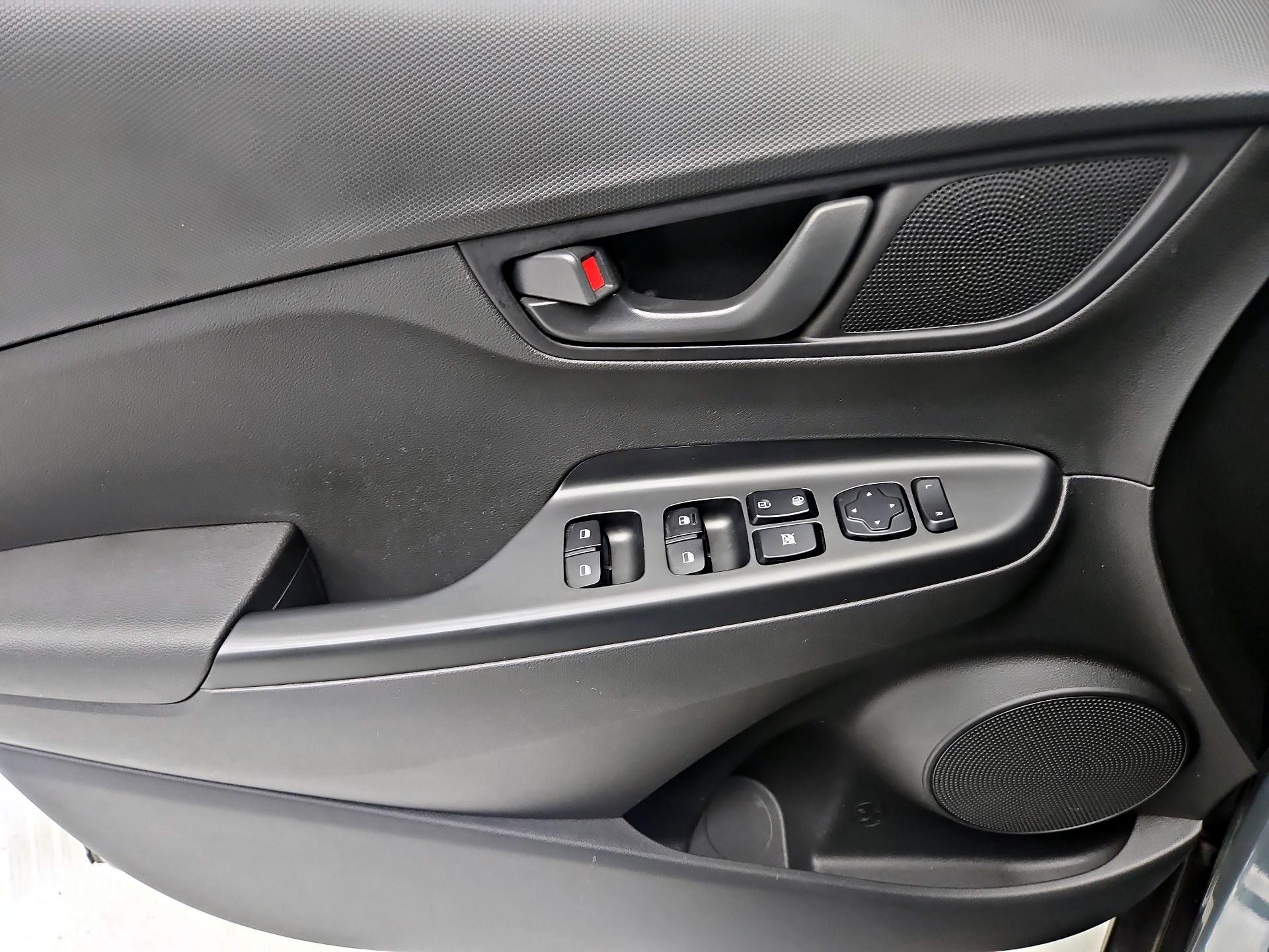 Thumbnail: 2022 Hyundai Kona - 12