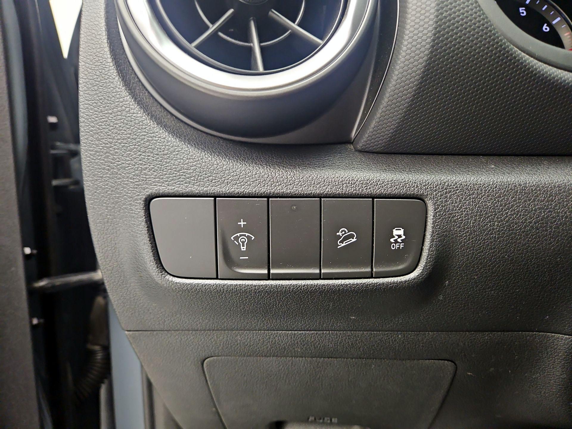 Thumbnail: 2022 Hyundai Kona - 13