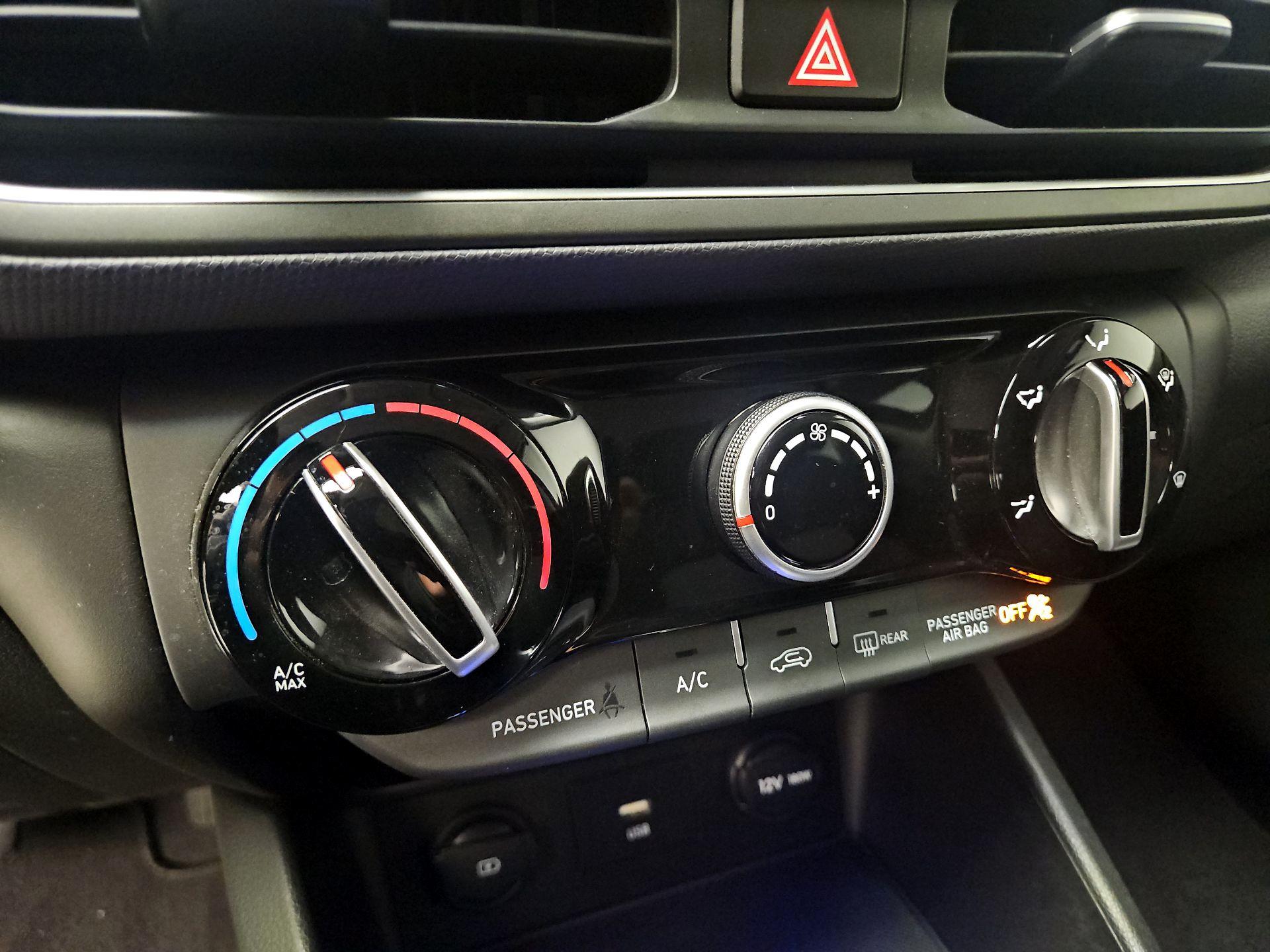 Thumbnail: 2022 Hyundai Kona - 16