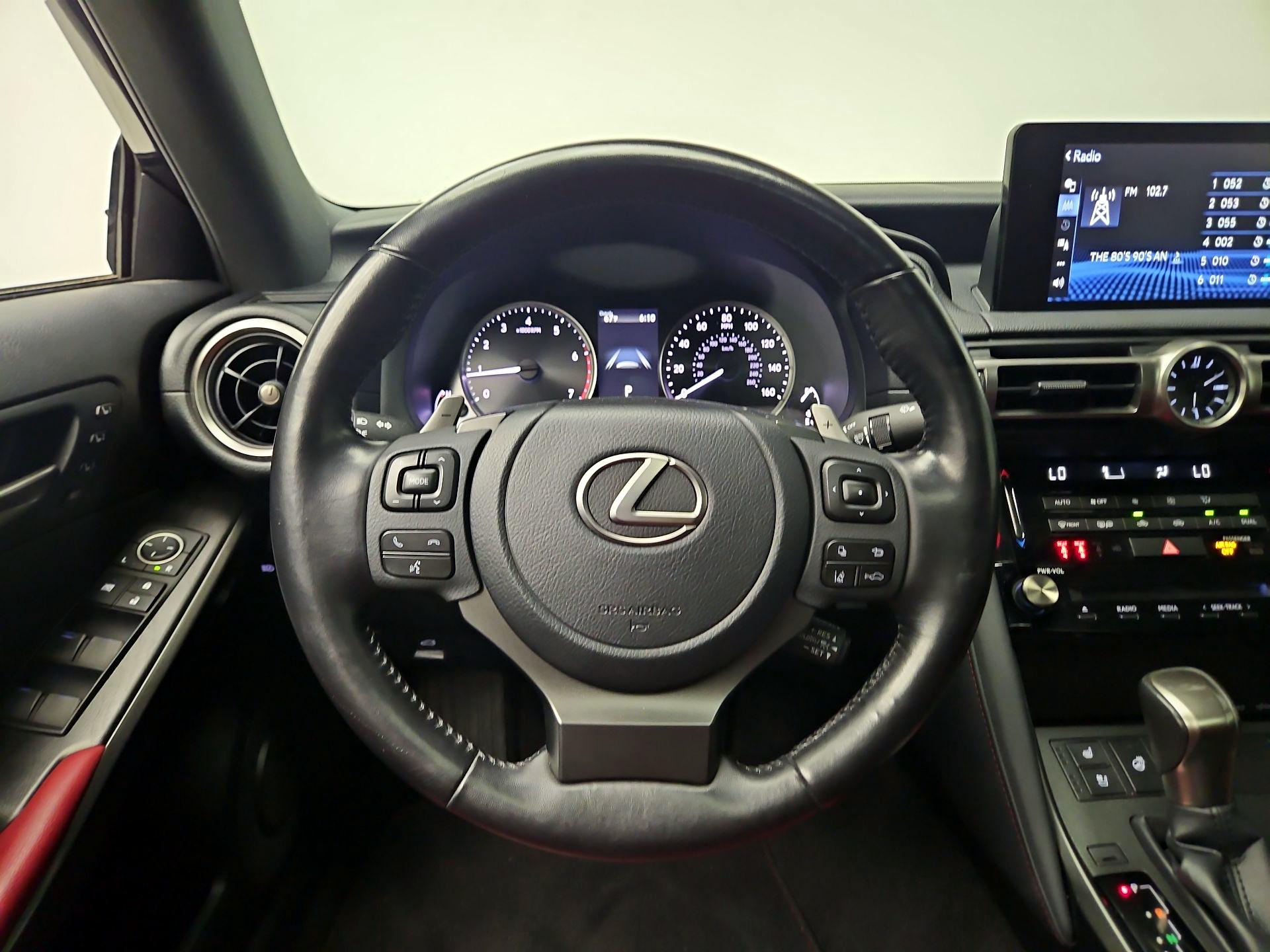 Thumbnail: 2022 Lexus IS - 10