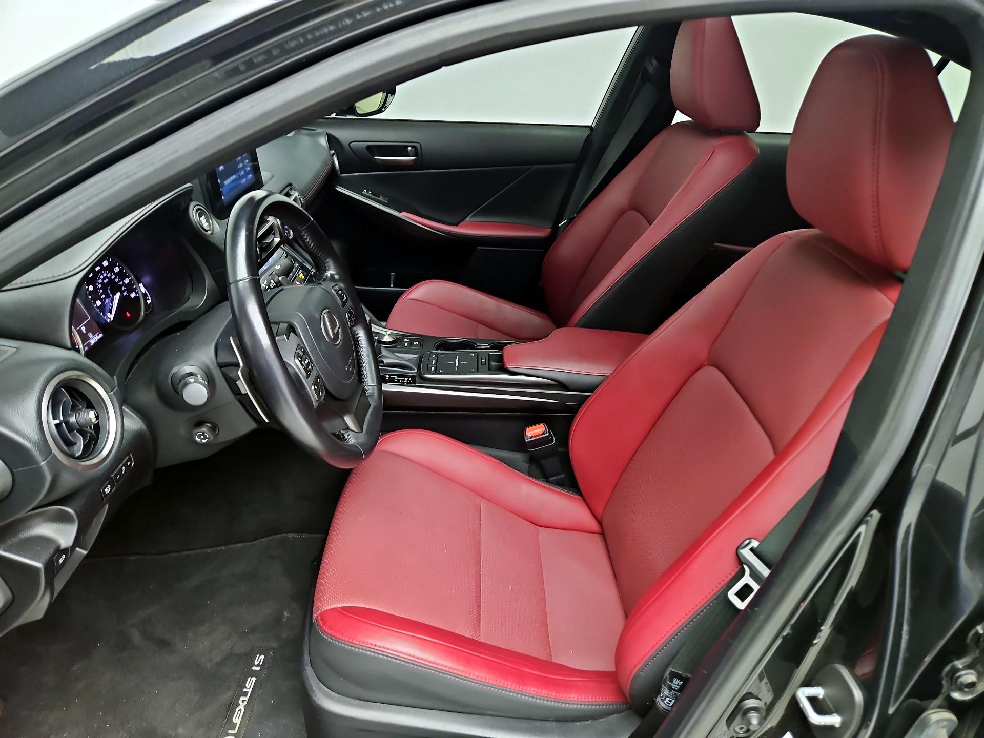 Thumbnail: 2022 Lexus IS - 11