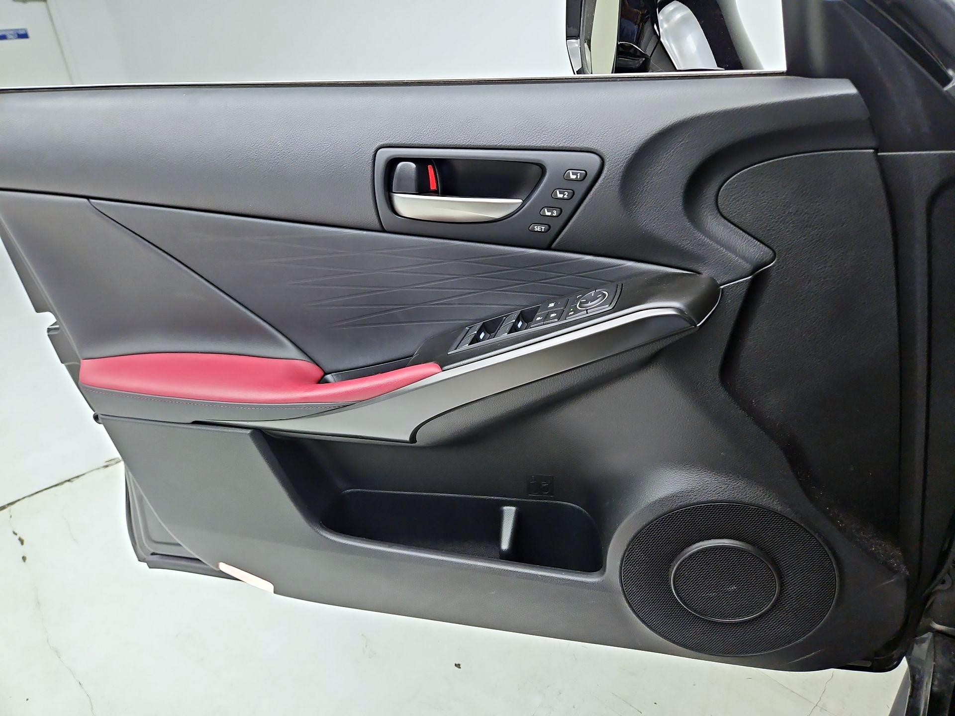 Thumbnail: 2022 Lexus IS - 12