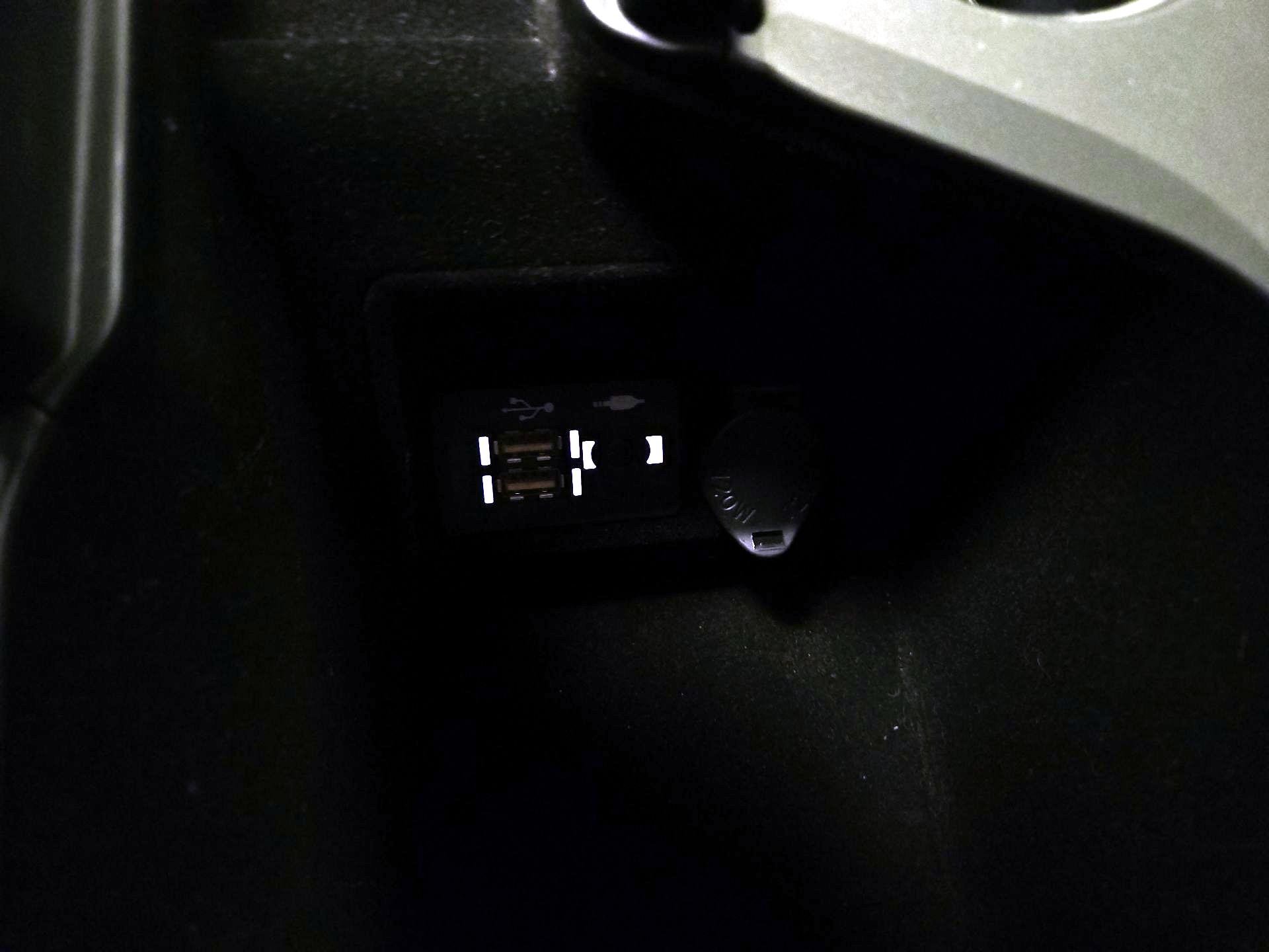 Thumbnail: 2022 Lexus IS - 18