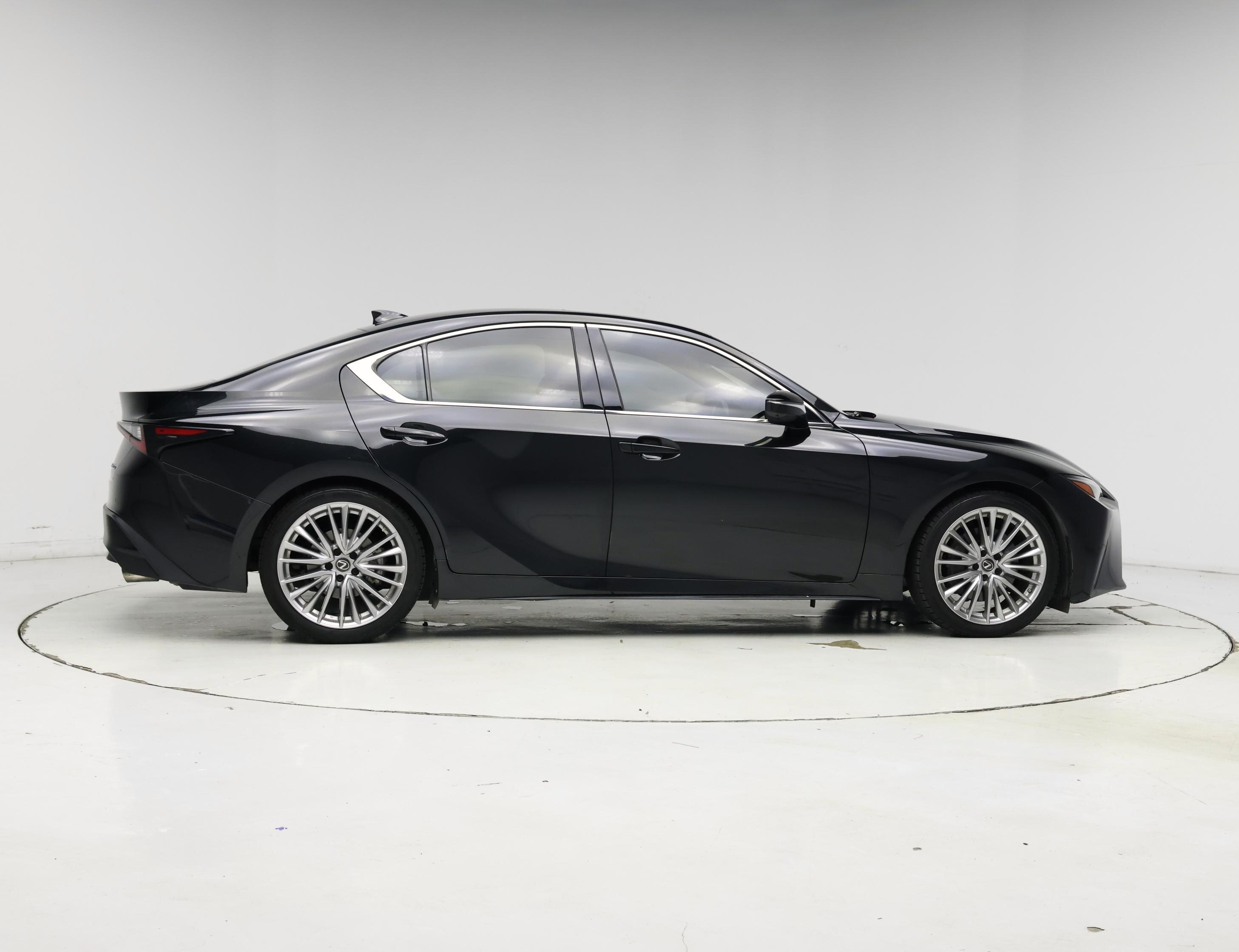 Thumbnail: 2022 Lexus IS - 7