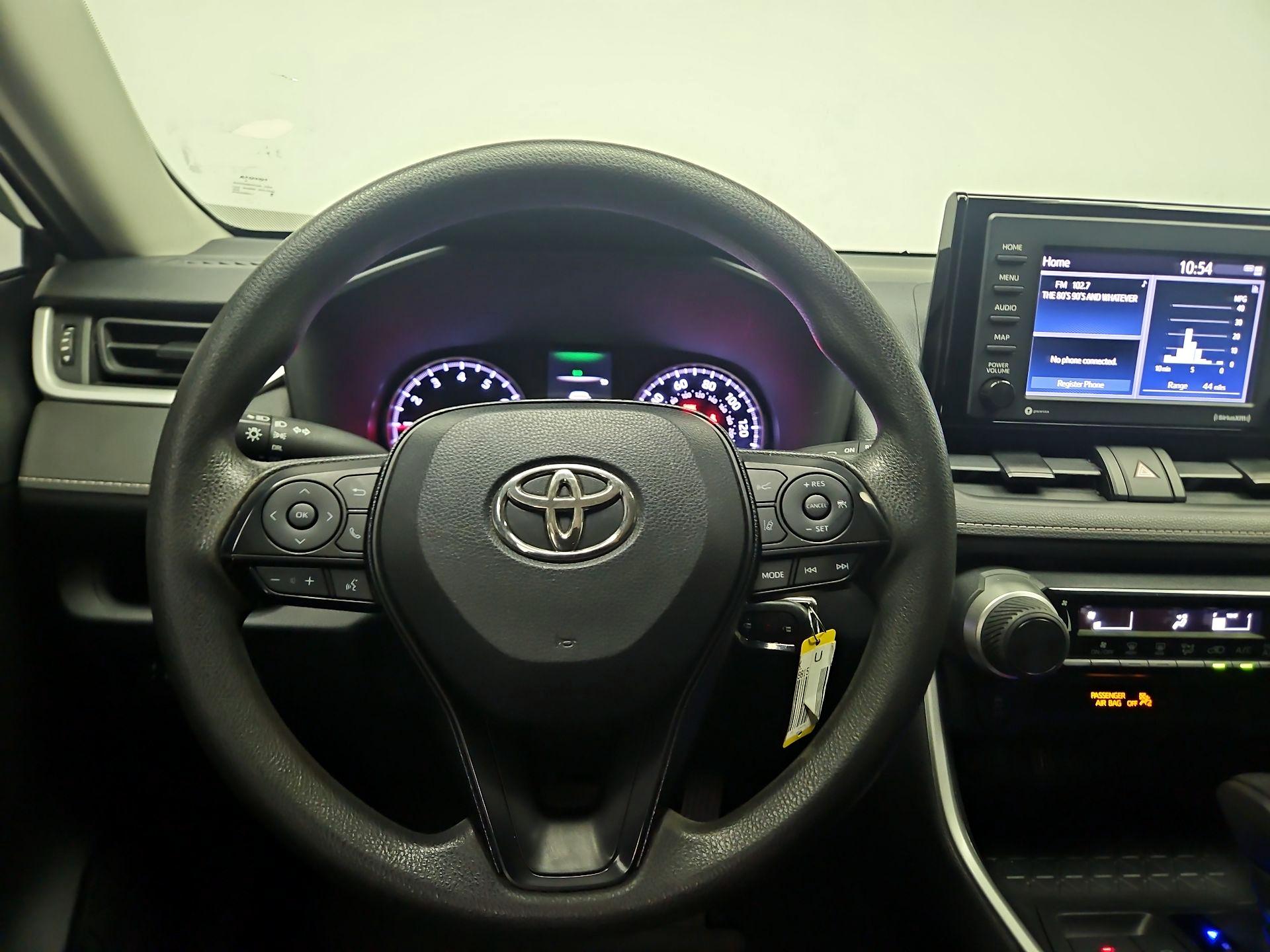 Thumbnail: 2021 Toyota RAV4 - 10