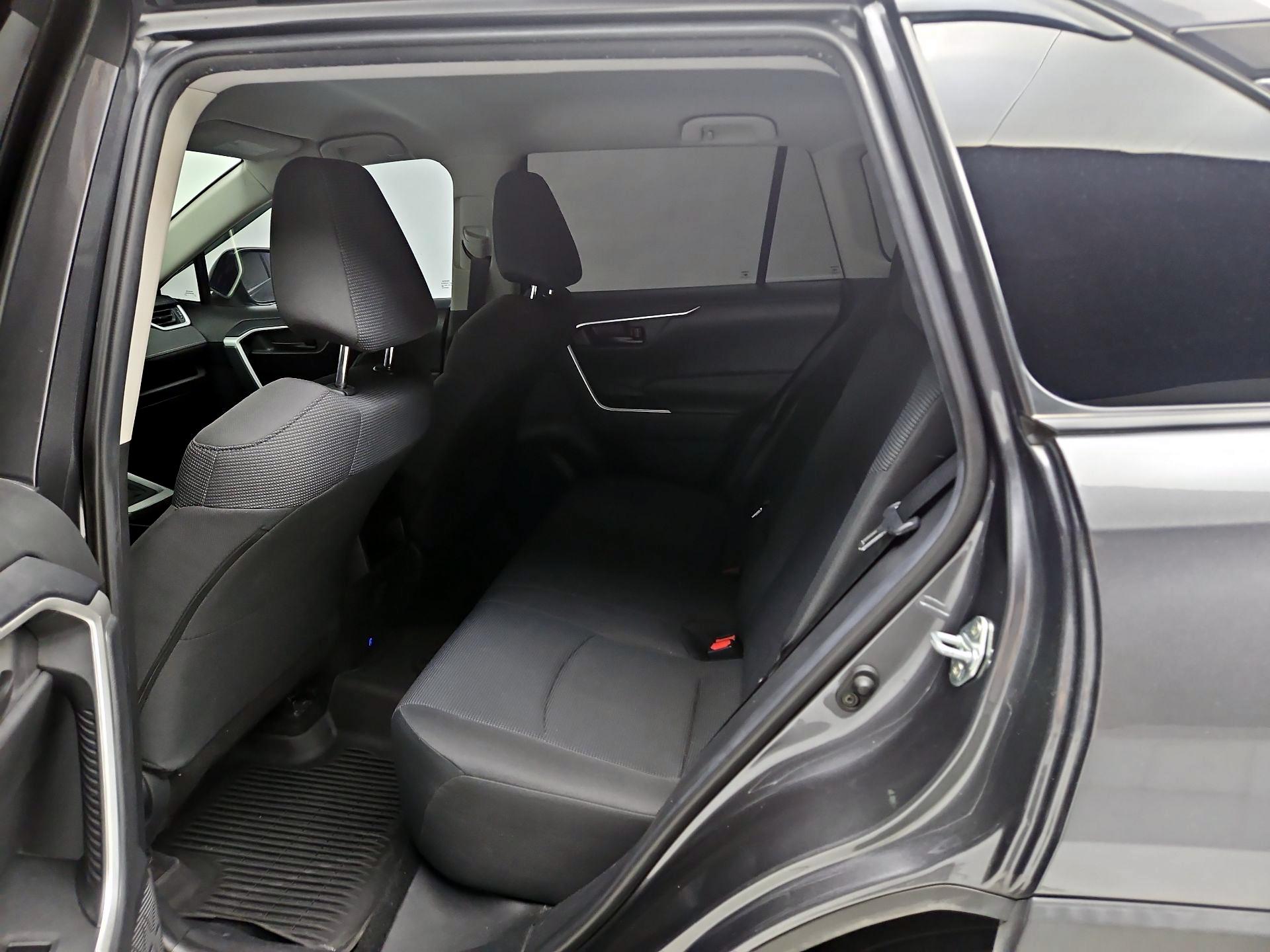 Thumbnail: 2021 Toyota RAV4 - 19