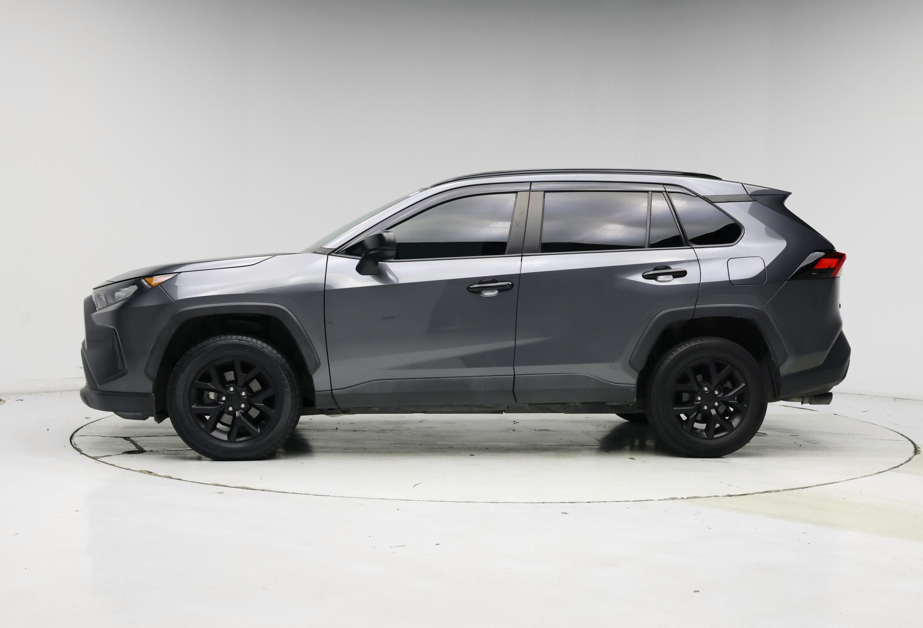 Thumbnail: 2021 Toyota RAV4 - 3