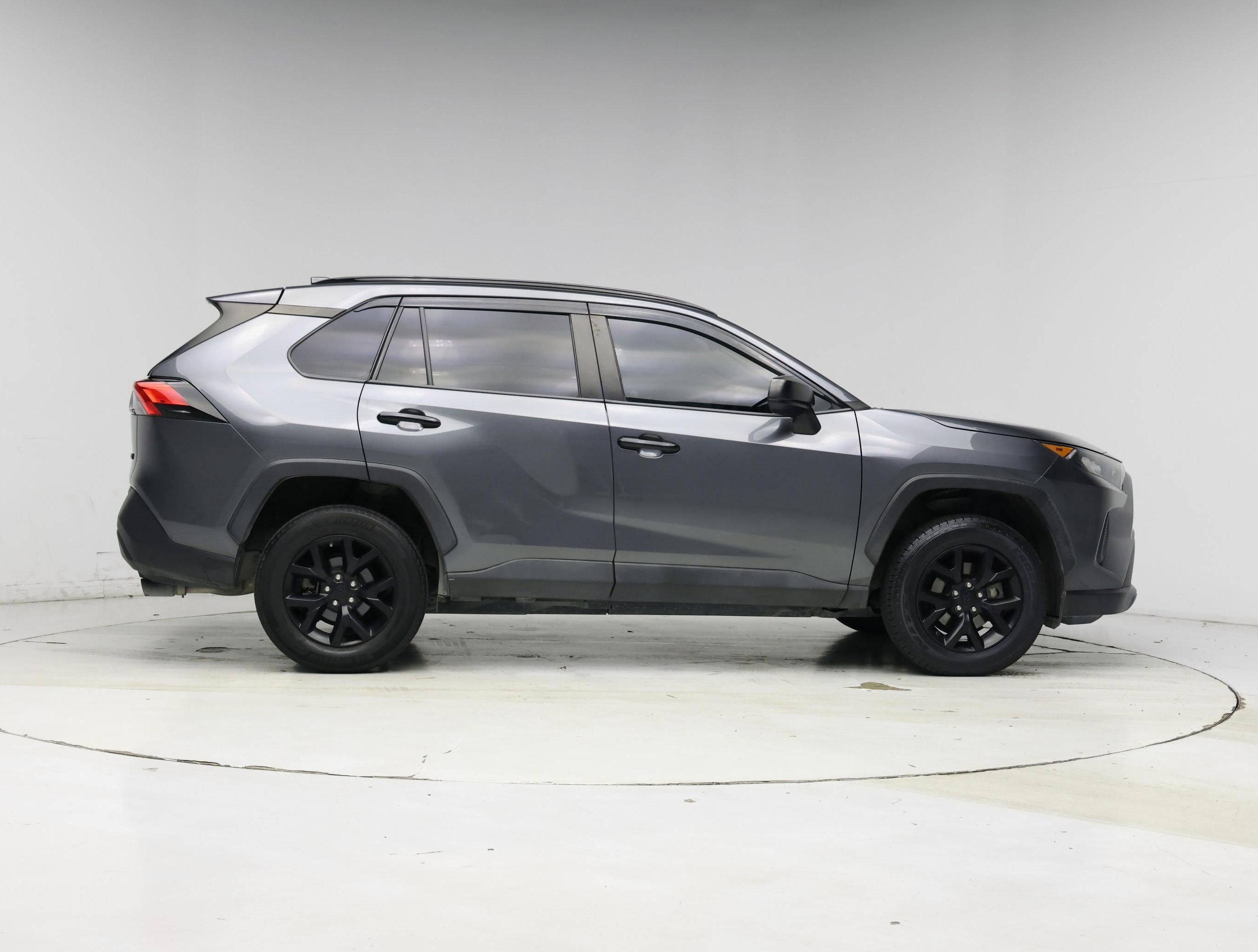 Thumbnail: 2021 Toyota RAV4 - 7