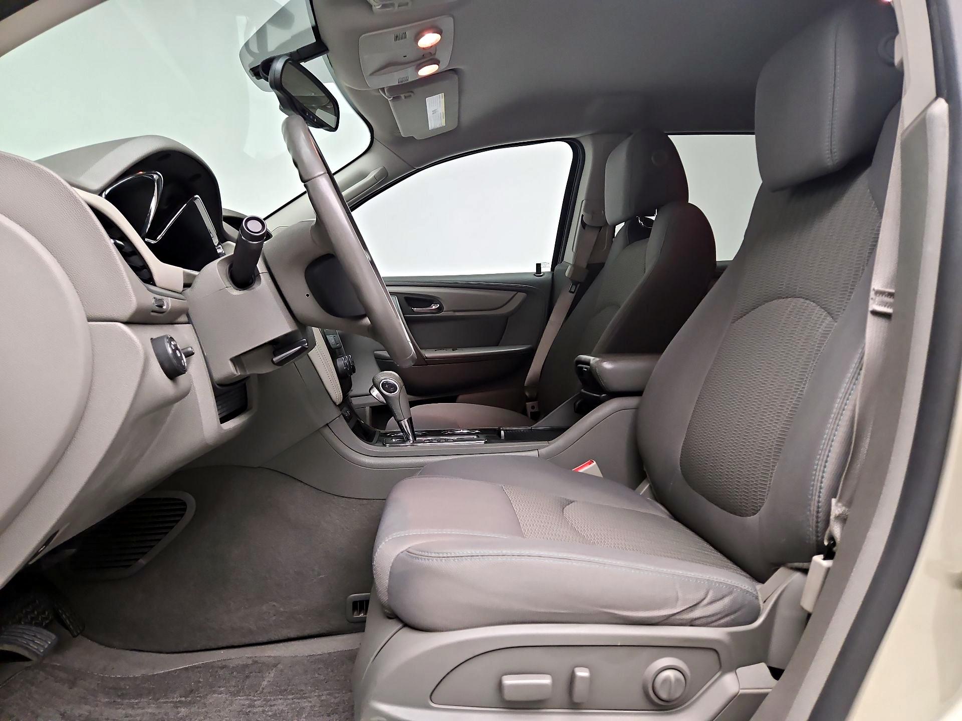 Thumbnail: 2014 Chevrolet Traverse - 11