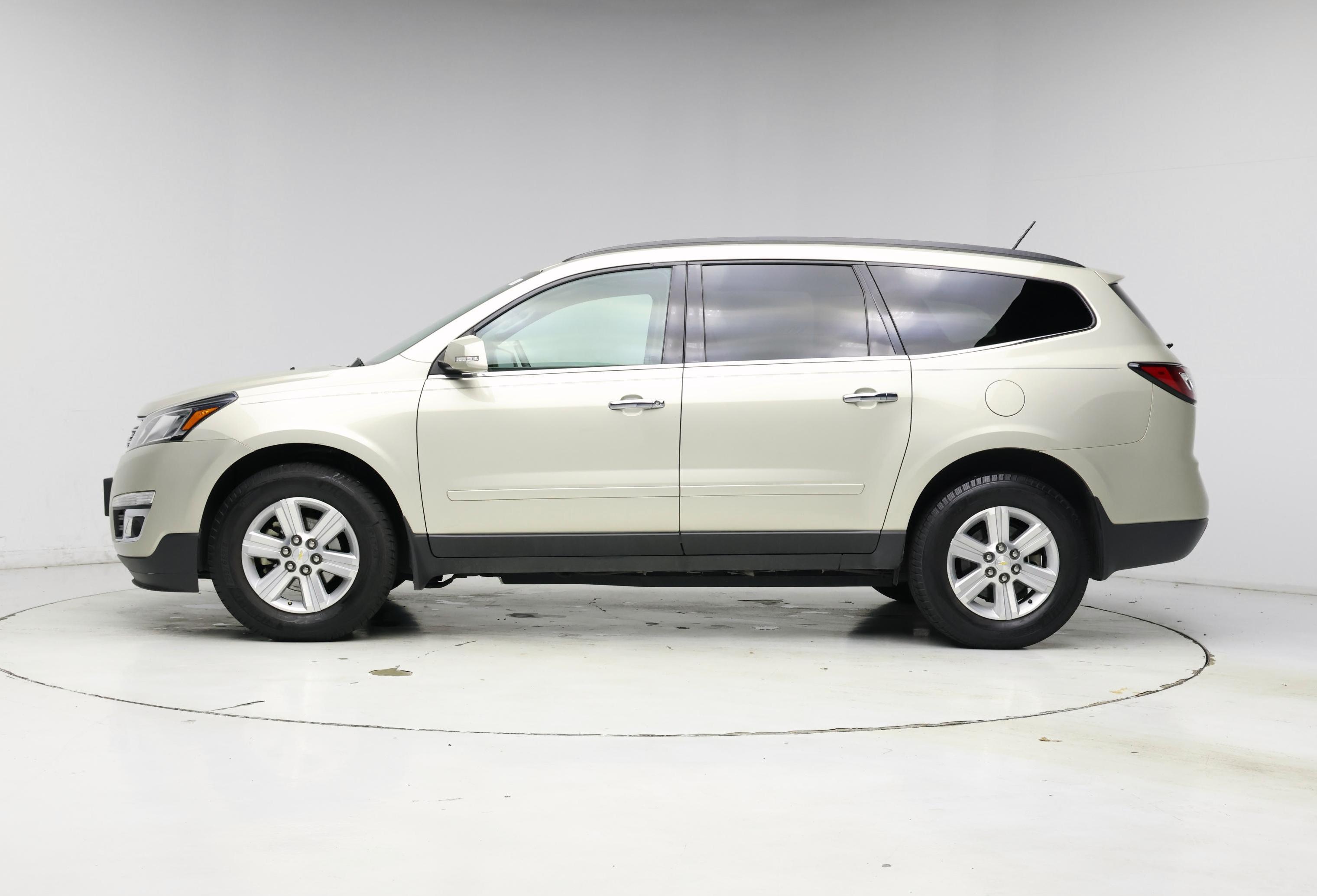 Thumbnail: 2014 Chevrolet Traverse - 3