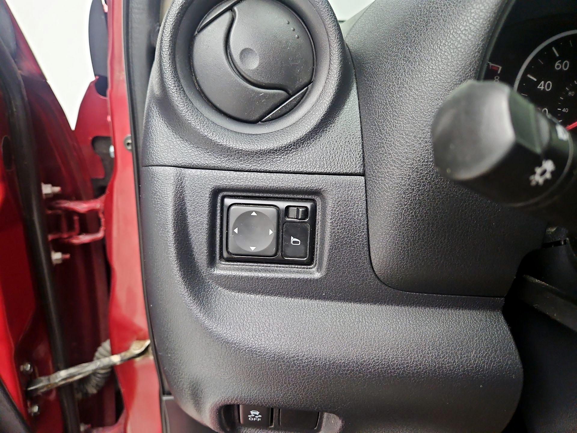 Thumbnail: 2017 Nissan Versa - 13