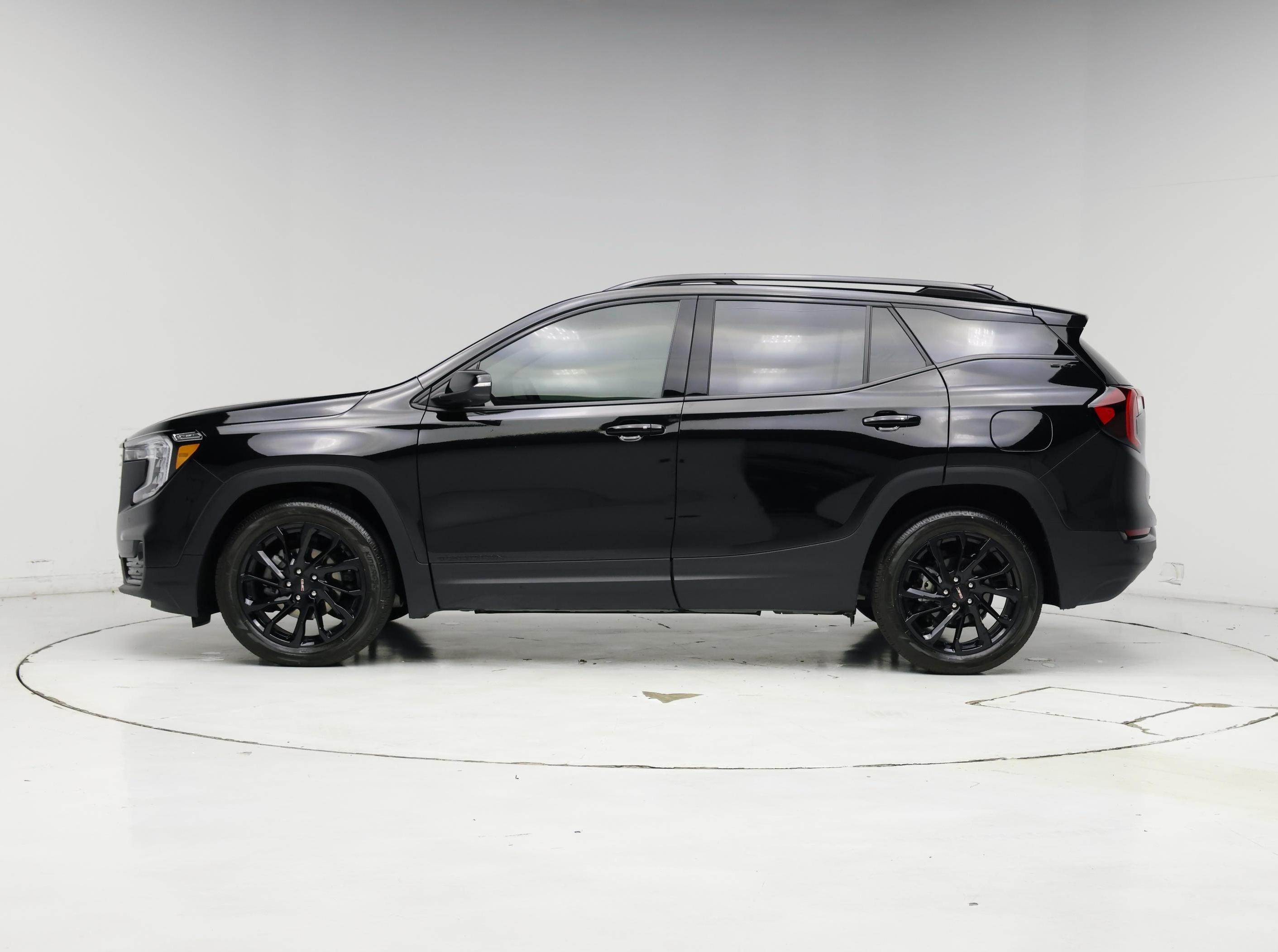 Thumbnail: 2024 GMC Terrain - 3