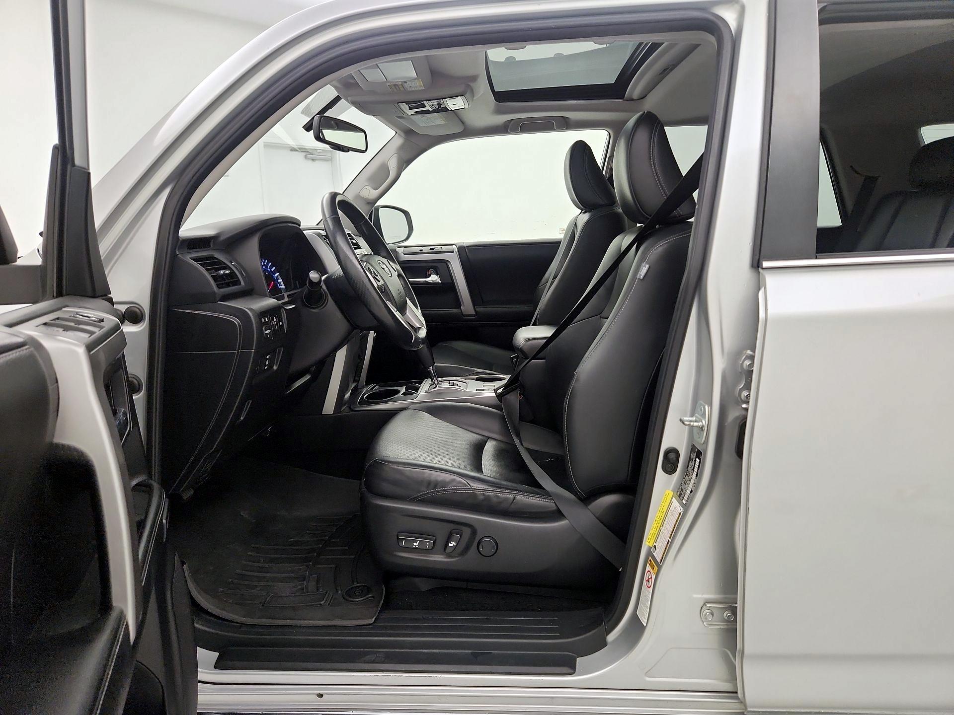 Thumbnail: 2014 Toyota 4Runner - 11