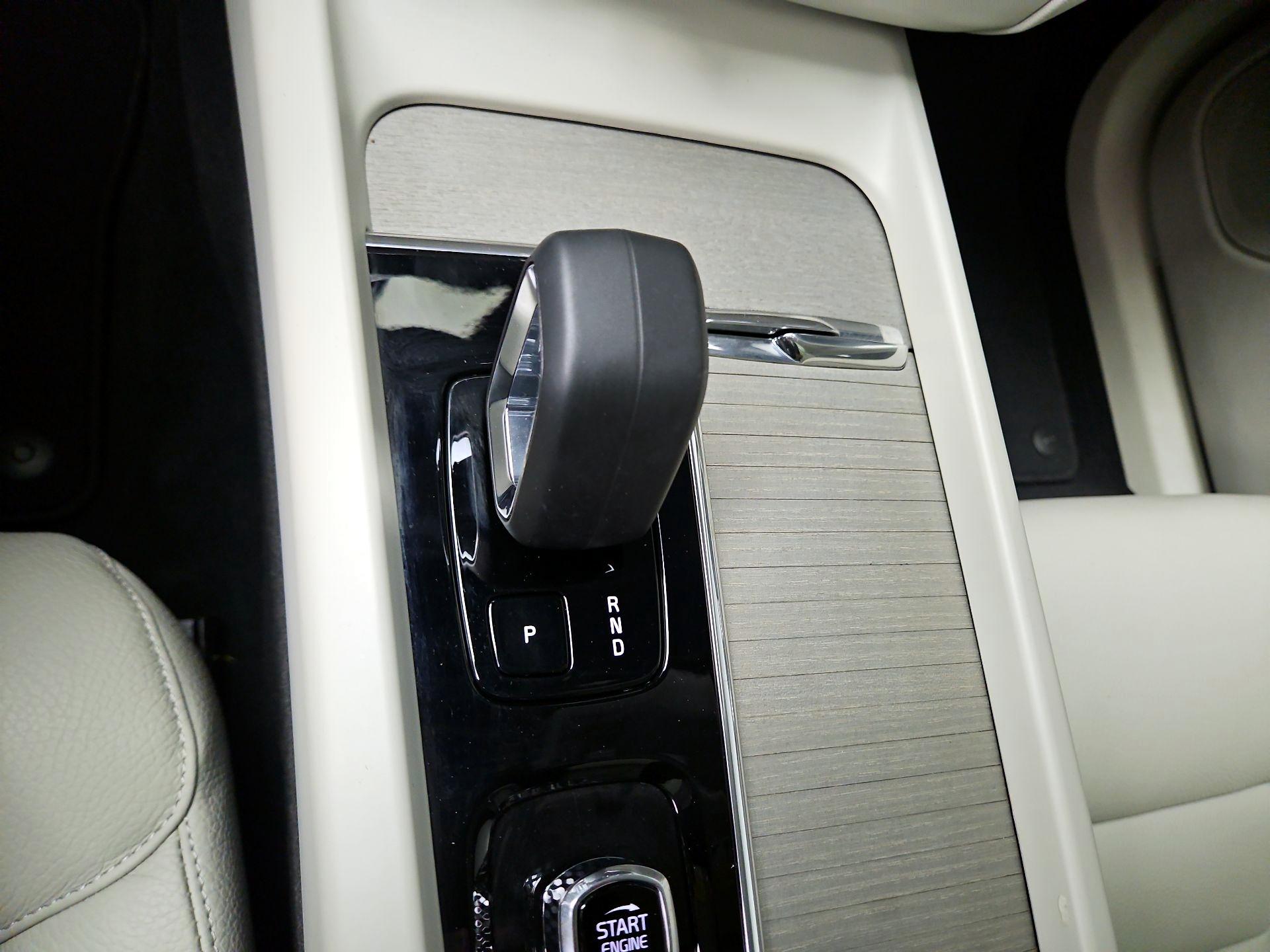 Thumbnail: 2024 Volvo XC60 - 18