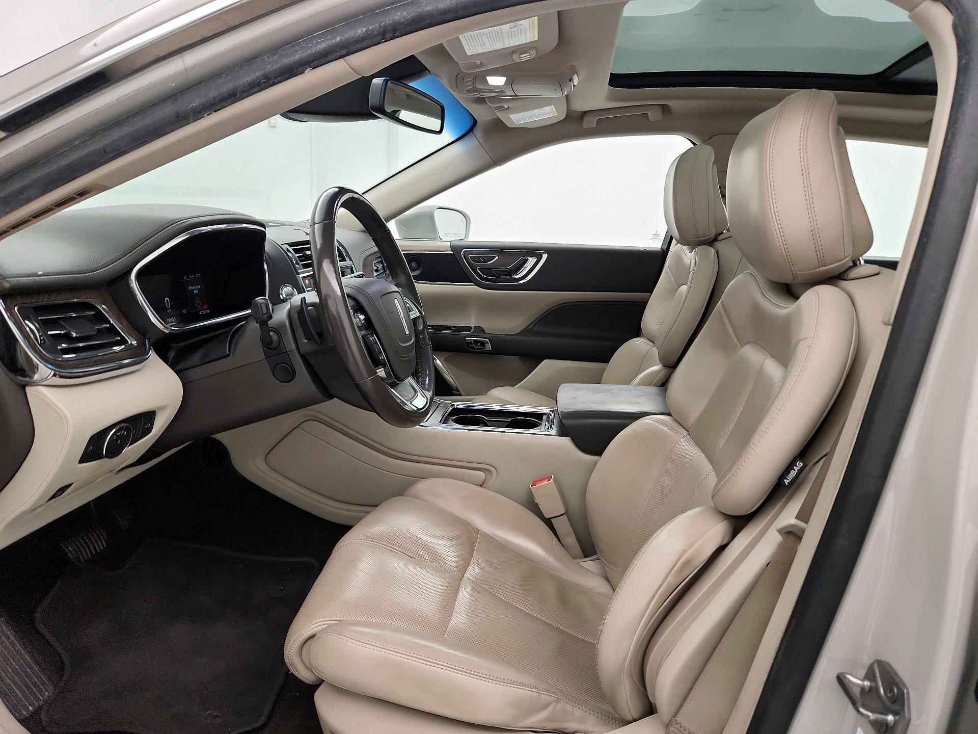 Thumbnail: 2019 Lincoln Continental - 11
