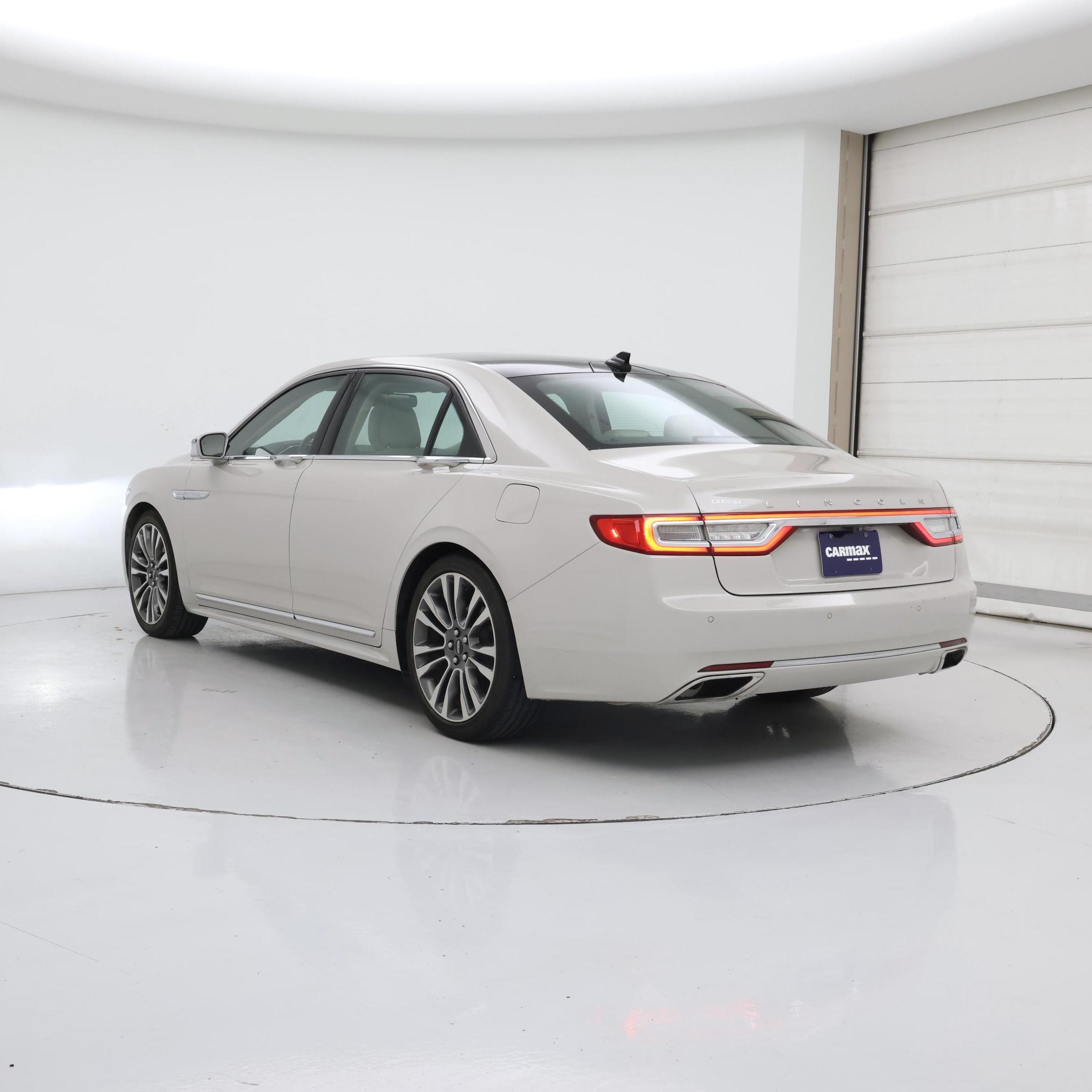 Thumbnail: 2019 Lincoln Continental - 2