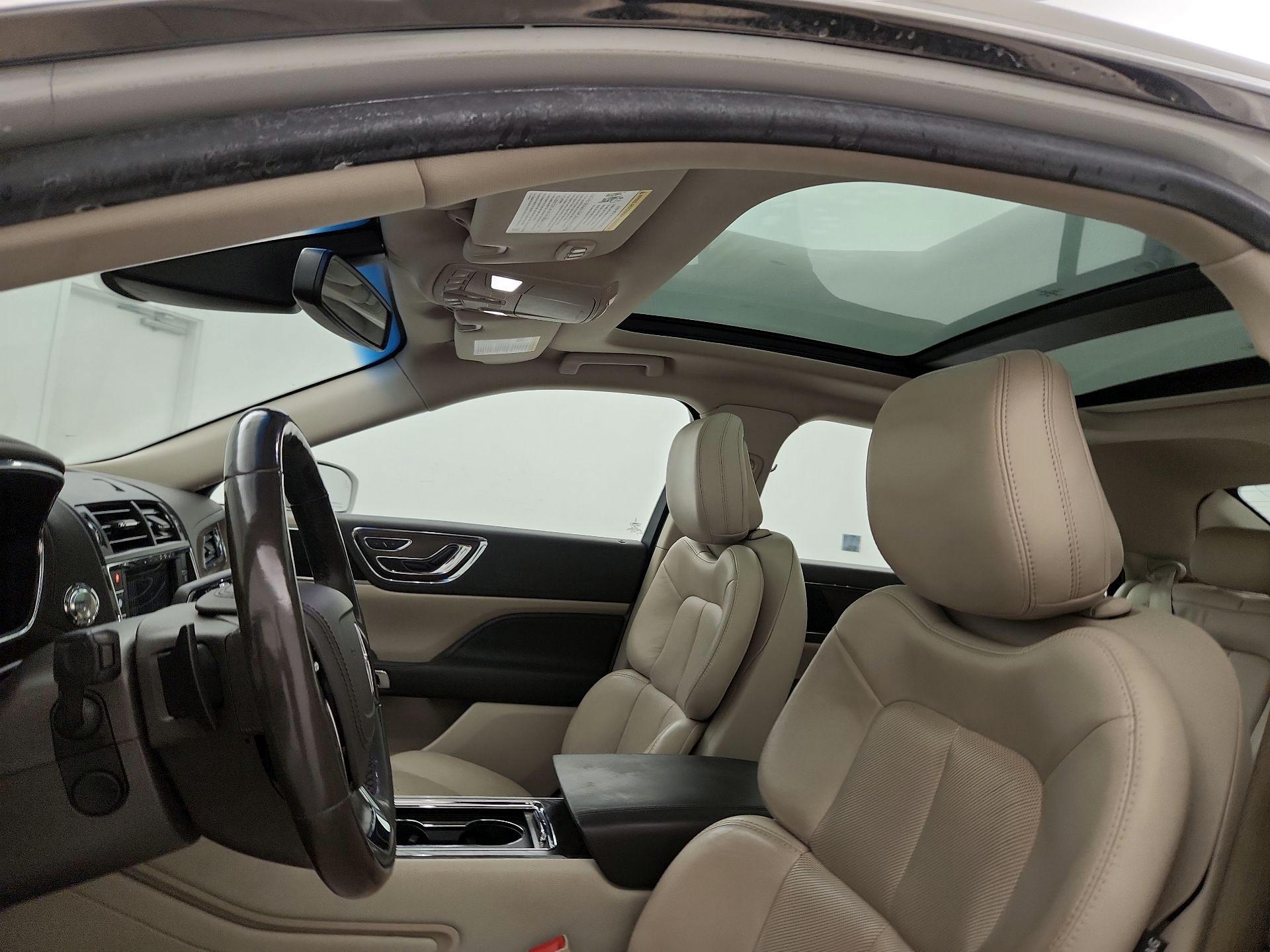 Thumbnail: 2019 Lincoln Continental - 20