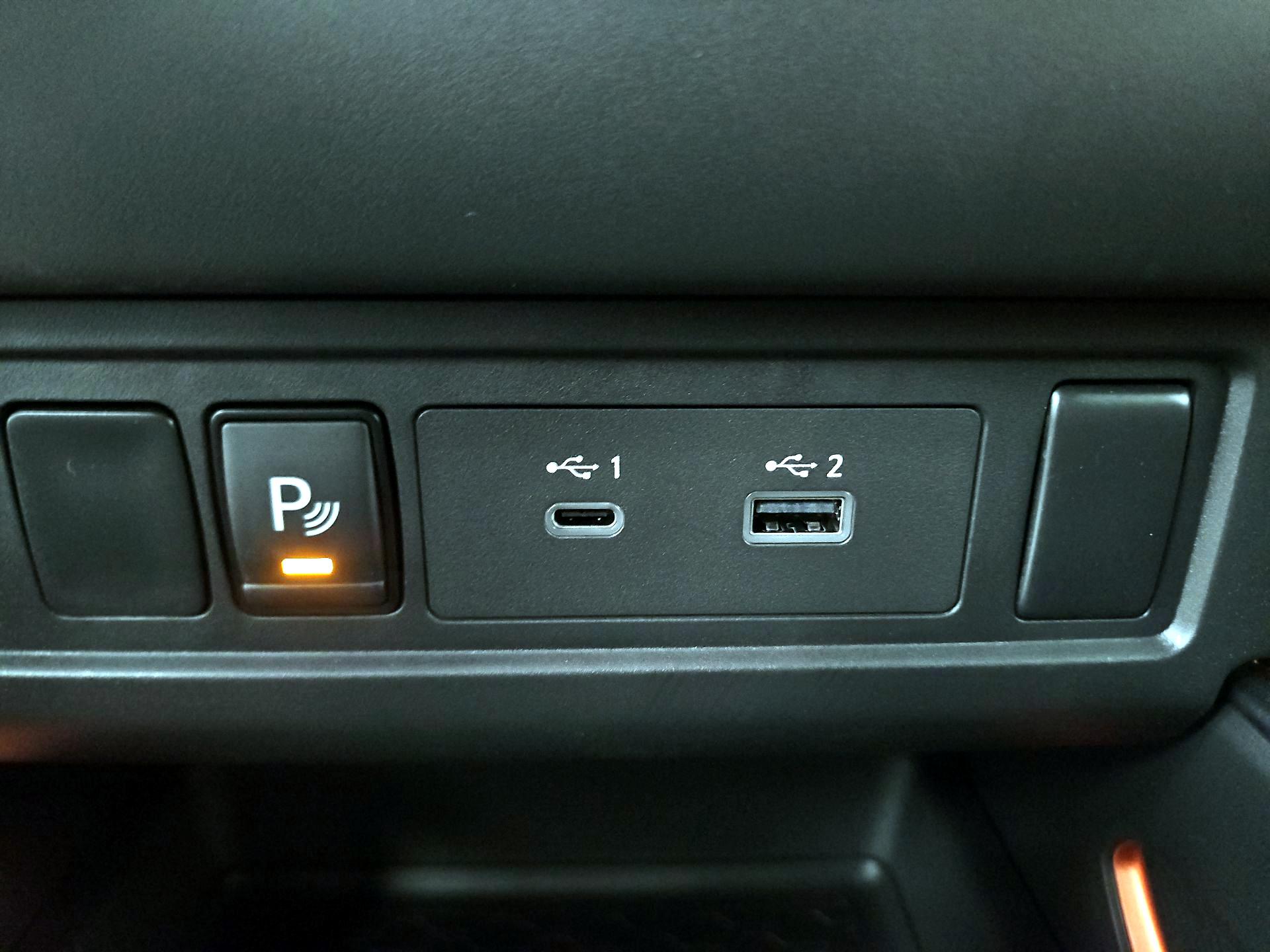 Thumbnail: 2025 Nissan Frontier - 18